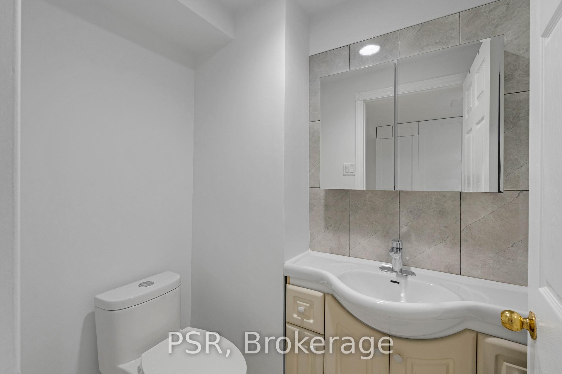 Photo 13 of 17 Ronan Crescent, Vaughan, Sonoma Heights — HOMEH