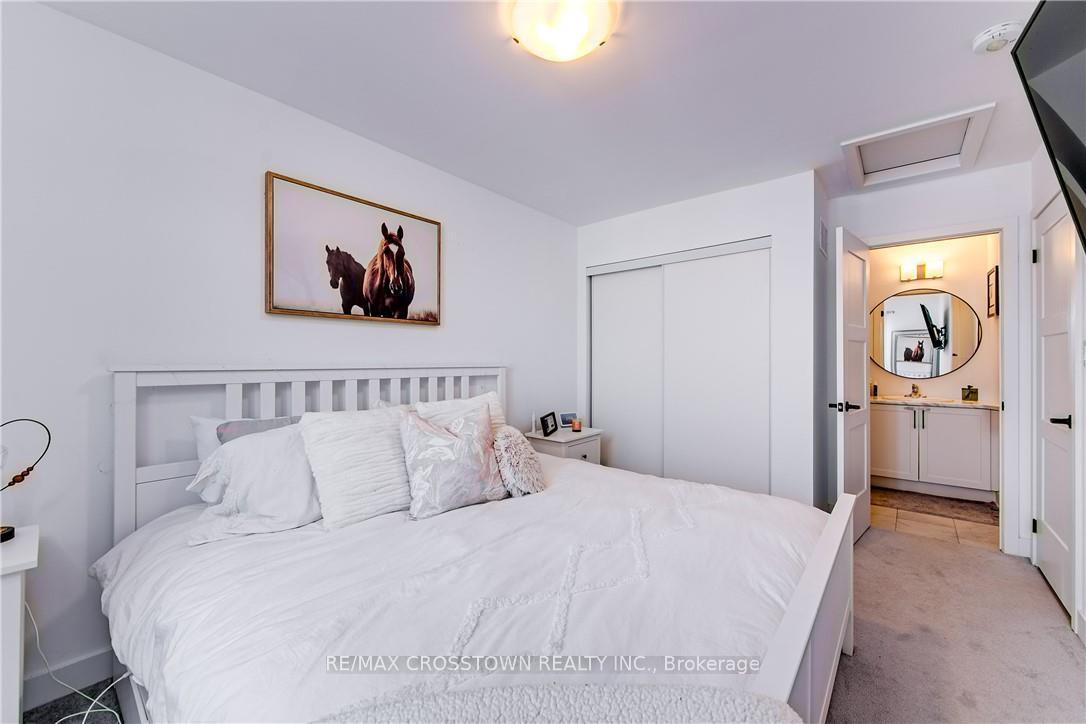 Photo 20 of 66 Pumpkin Corner Crescent, Barrie, Innis-Shore — HOMEH