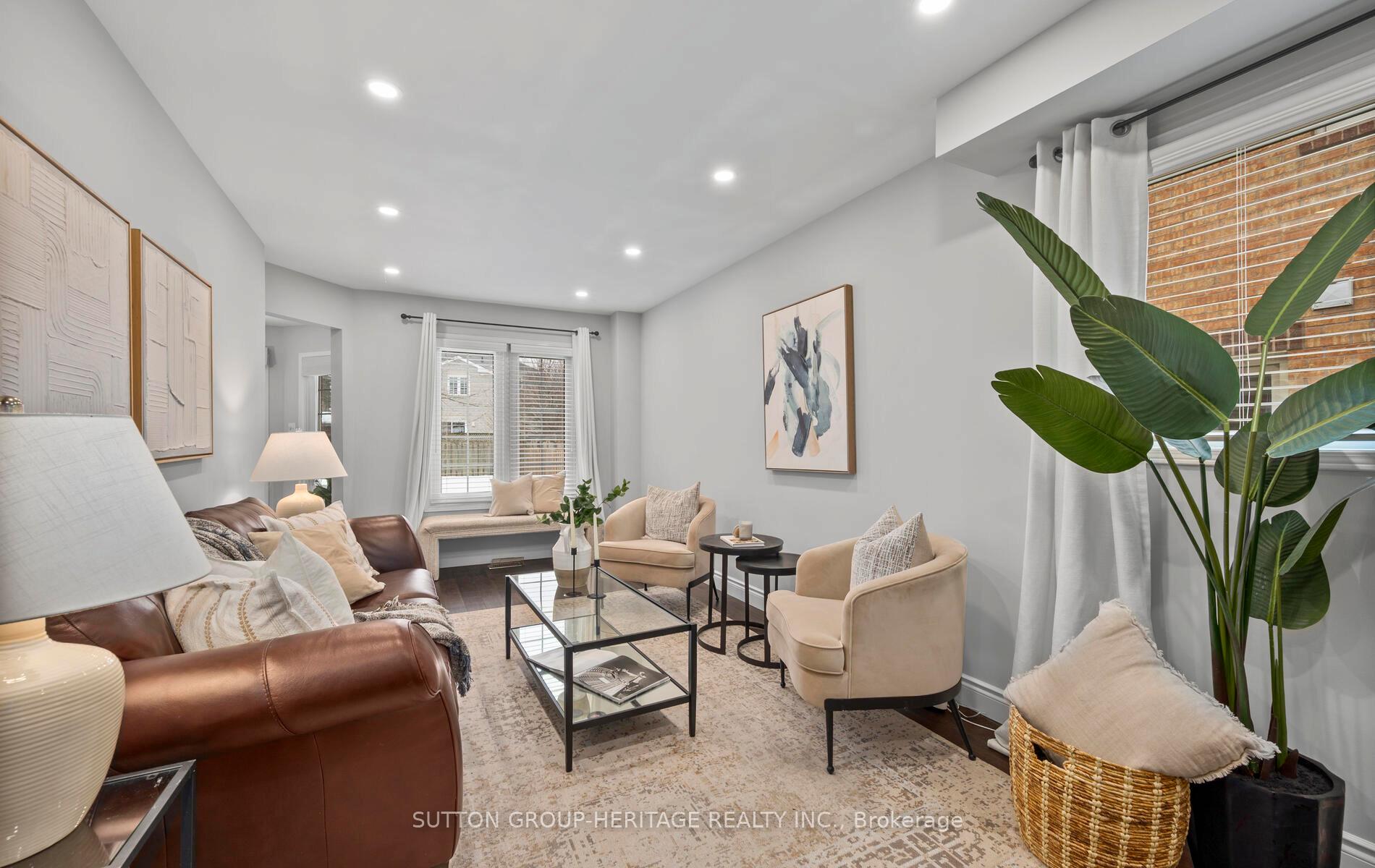 Photo 4 of 26 Glenmore Drive, Whitby, Downtown Whitby — HOMEH