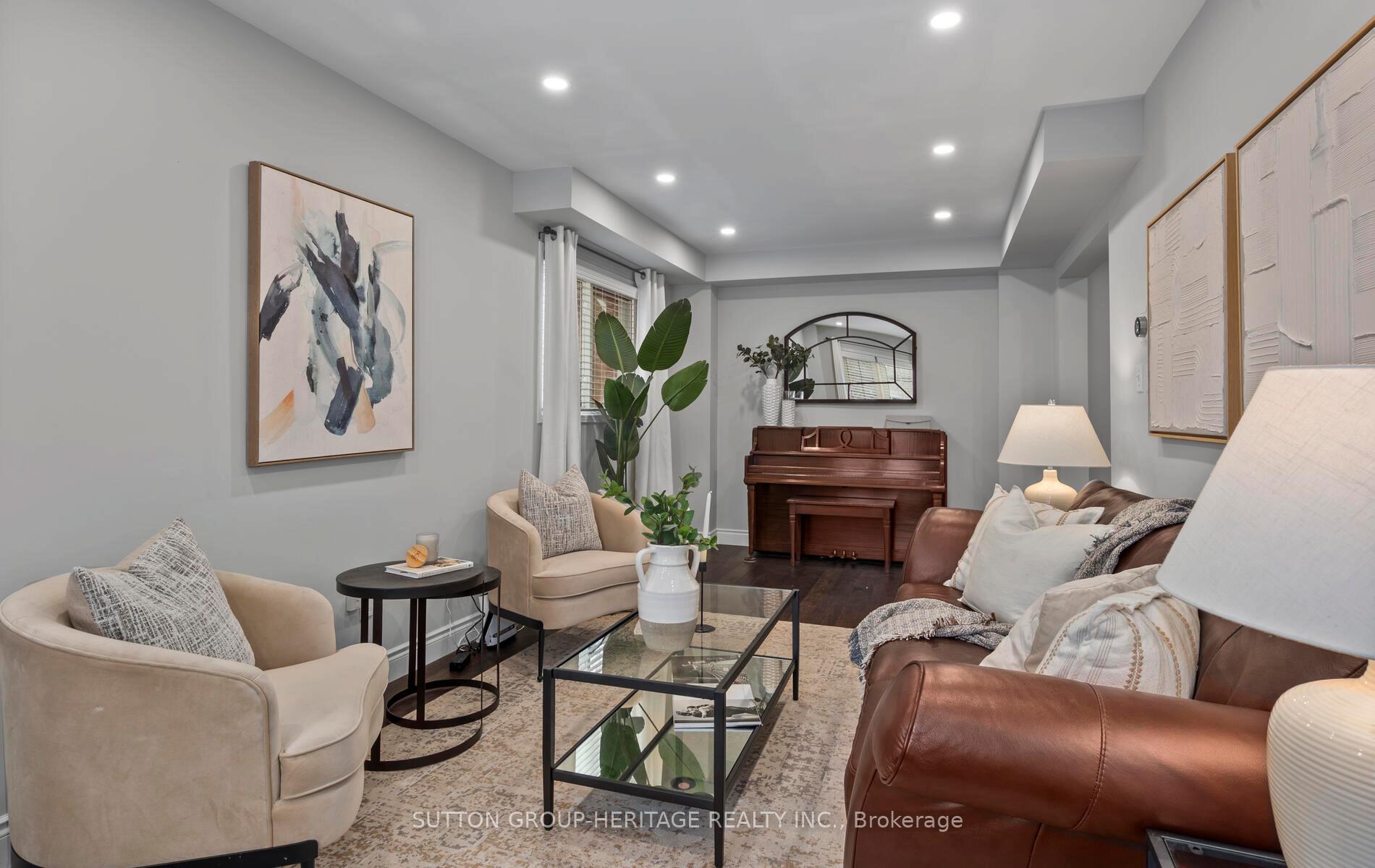 Photo 2 of 26 Glenmore Drive, Whitby, Downtown Whitby — HOMEH