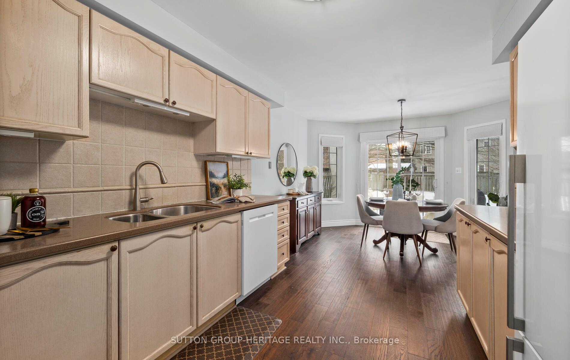 Photo 23 of 26 Glenmore Drive, Whitby, Downtown Whitby — HOMEH
