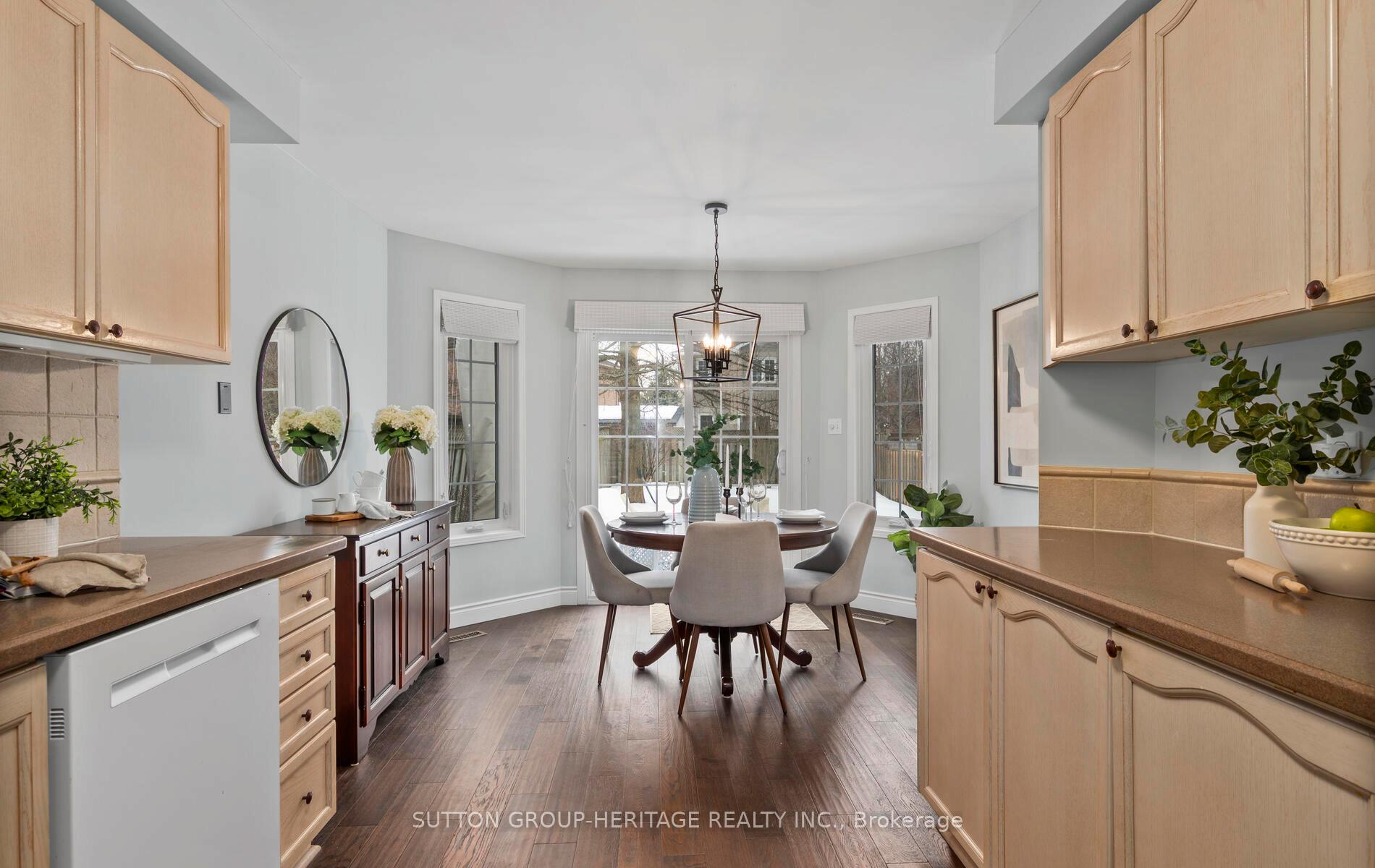 Photo 11 of 26 Glenmore Drive, Whitby, Downtown Whitby — HOMEH