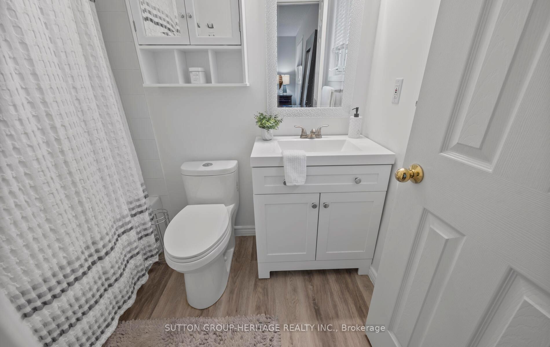 Photo 12 of 26 Glenmore Drive, Whitby, Downtown Whitby — HOMEH