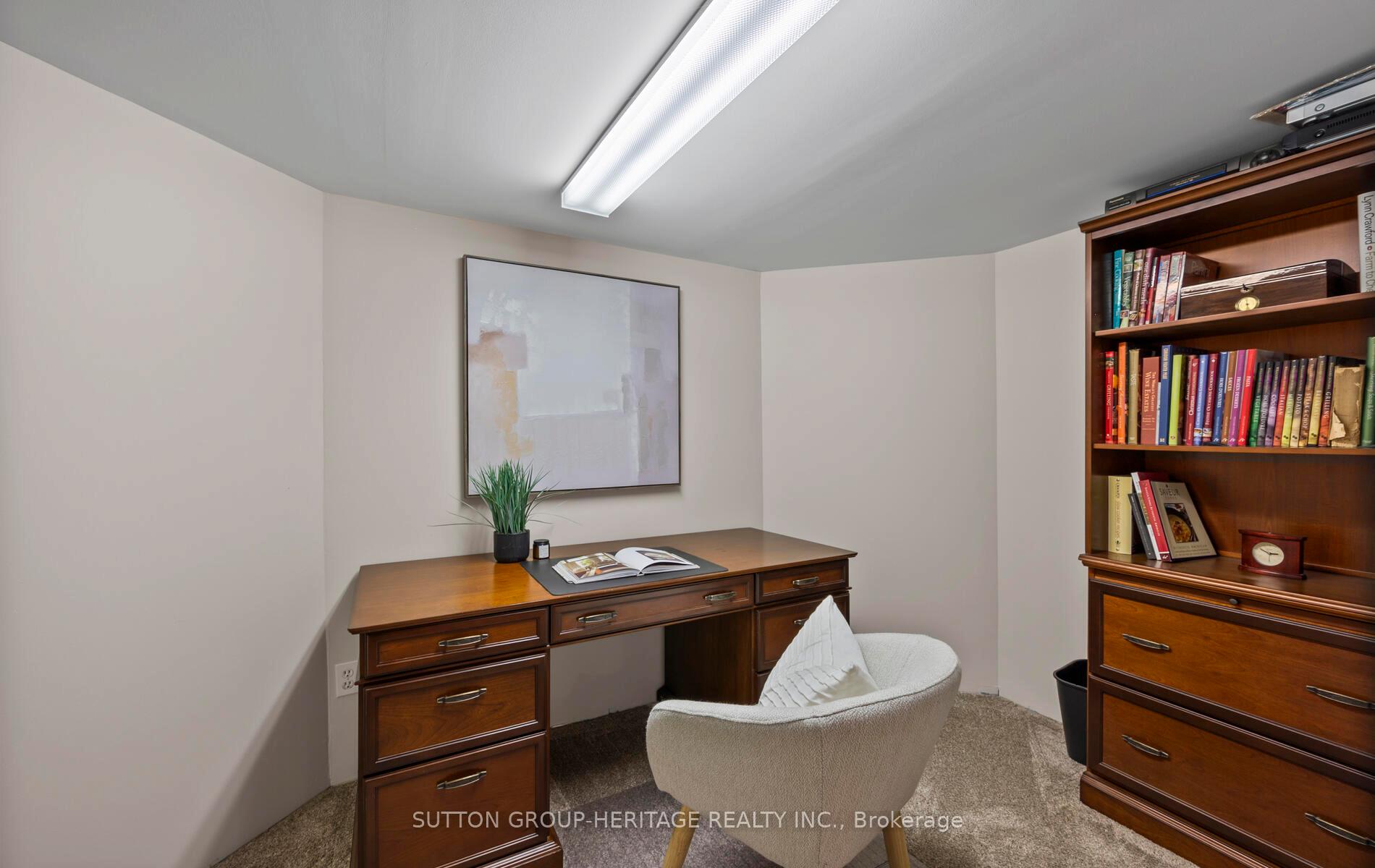 Photo 20 of 26 Glenmore Drive, Whitby, Downtown Whitby — HOMEH