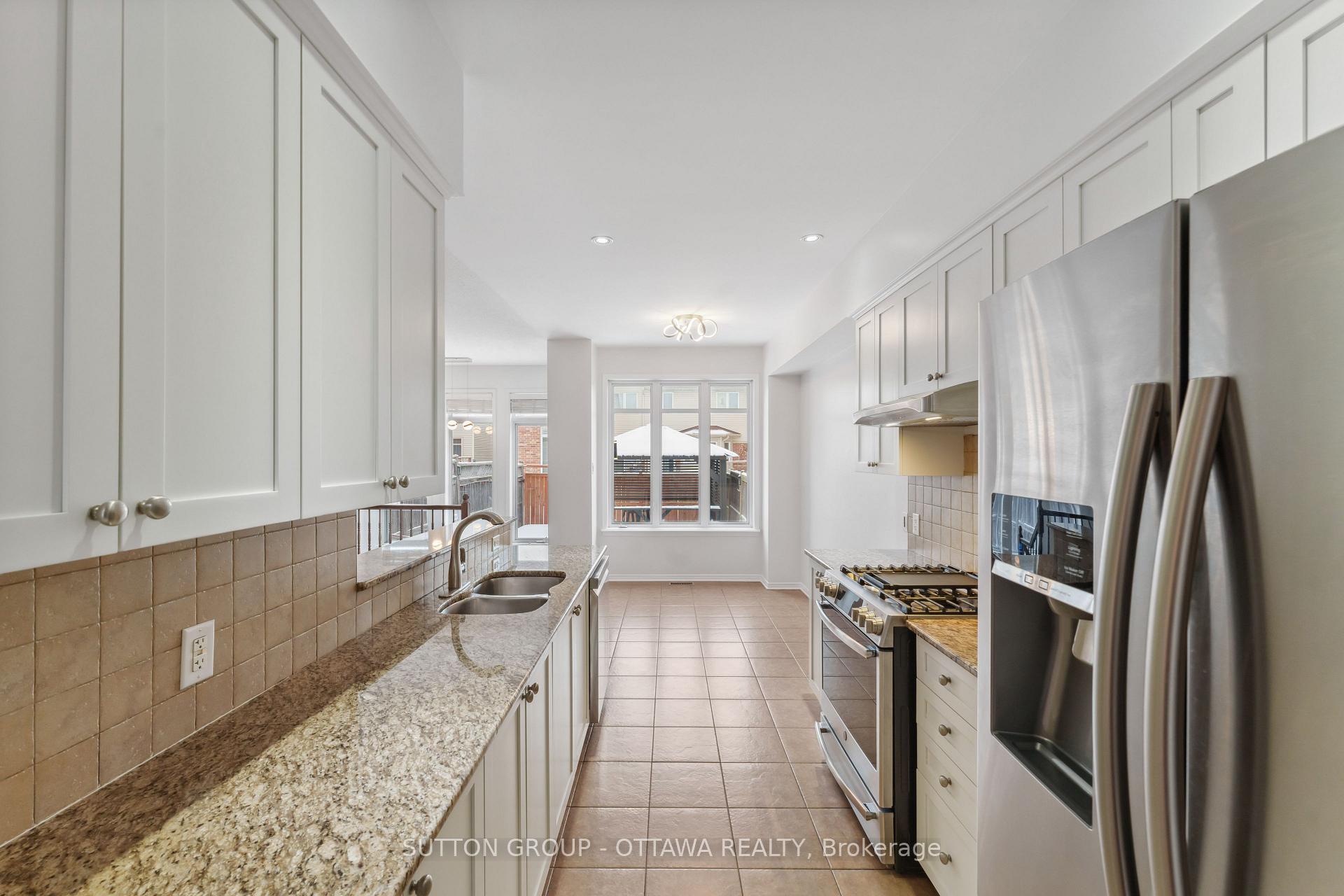 Photo 6 of 272 Jersey Tea Circle, Ottawa, Riverside South/Gloucester Glen — HOMEH