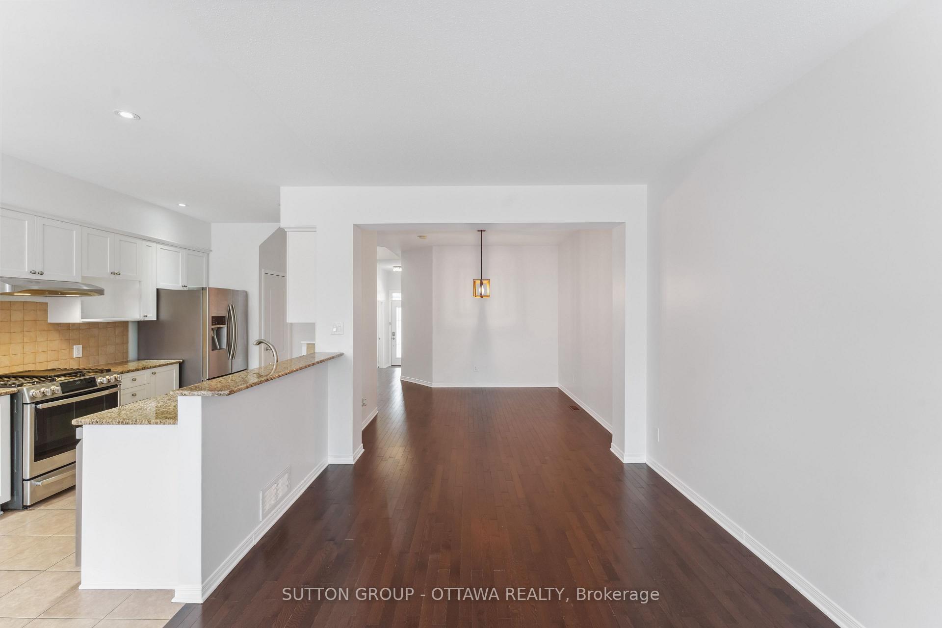Photo 11 of 272 Jersey Tea Circle, Ottawa, Riverside South/Gloucester Glen — HOMEH