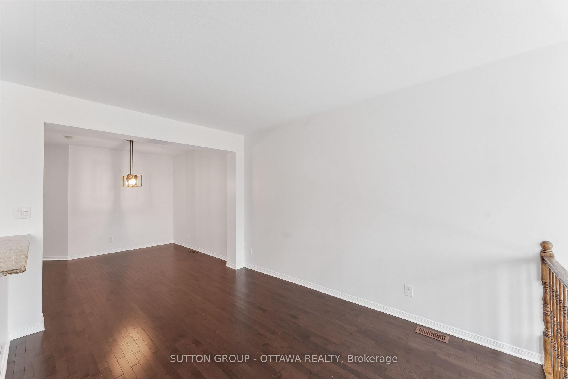 Photo 12 of 272 Jersey Tea Circle, Ottawa, Riverside South/Gloucester Glen — HOMEH