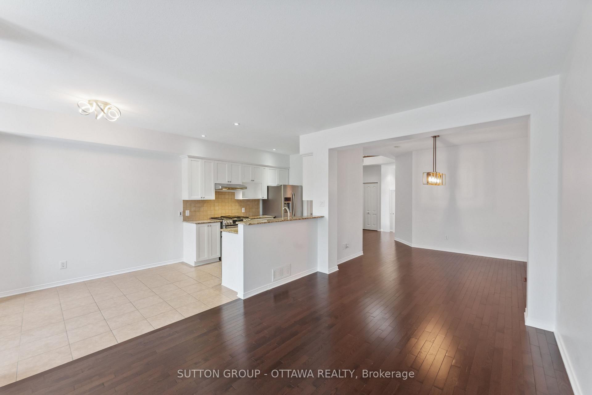Photo 14 of 272 Jersey Tea Circle, Ottawa, Riverside South/Gloucester Glen — HOMEH