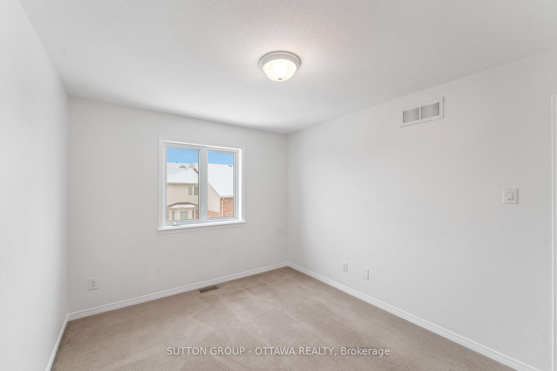 Photo 32 of 272 Jersey Tea Circle, Ottawa, Riverside South/Gloucester Glen — HOMEH