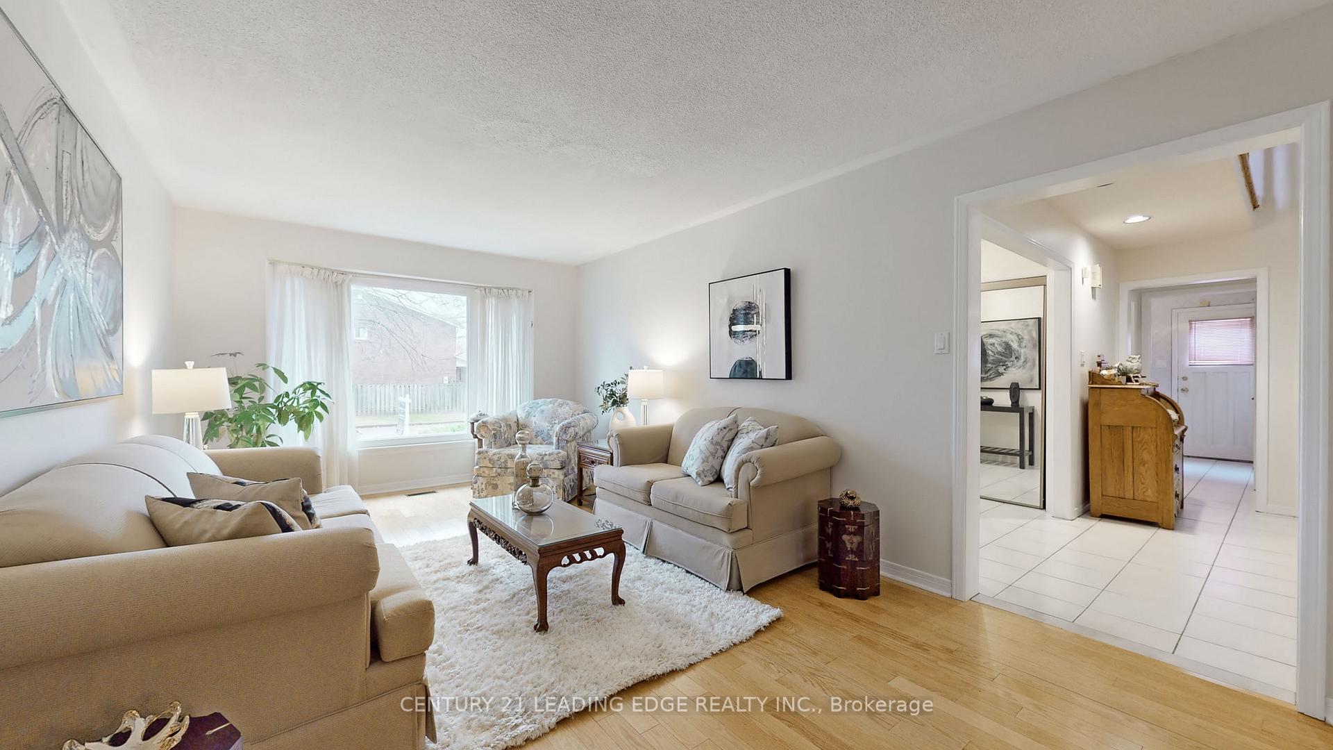 Photo 4 of 16 Glendale Road E, Markham, Thornlea — HOMEH