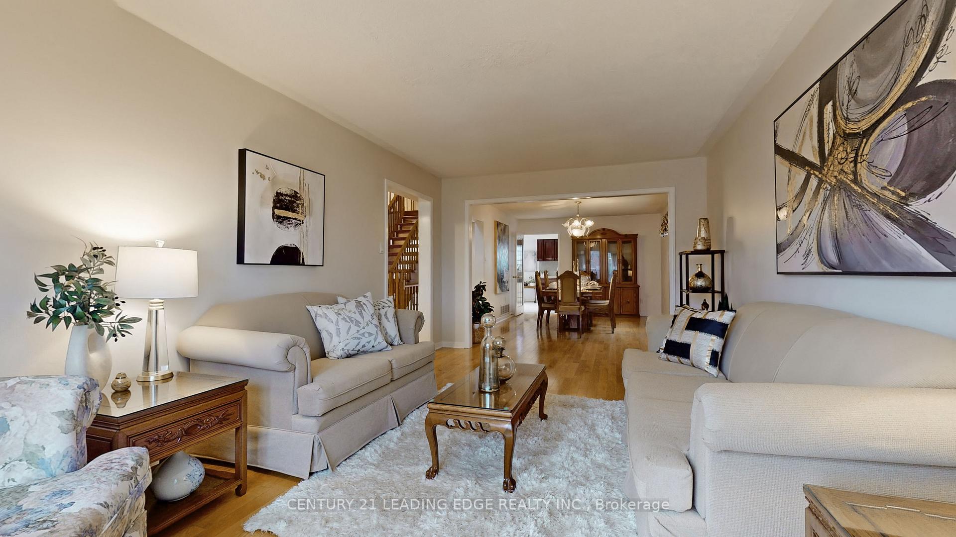 Photo 3 of 16 Glendale Road E, Markham, Thornlea — HOMEH