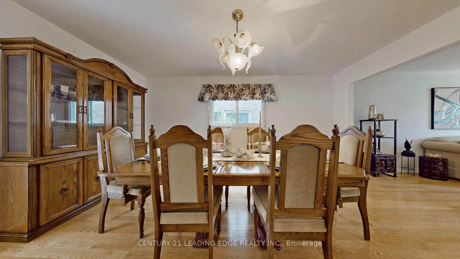 Photo 9 of 16 Glendale Road E, Markham, Thornlea — HOMEH