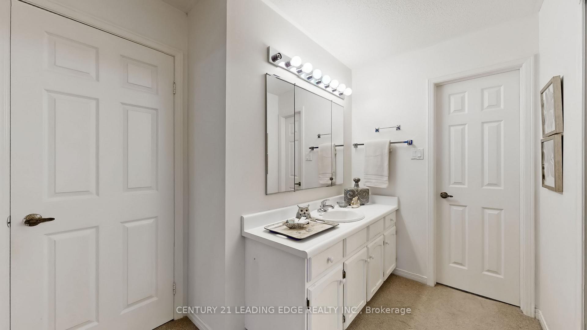 Photo 24 of 16 Glendale Road E, Markham, Thornlea — HOMEH