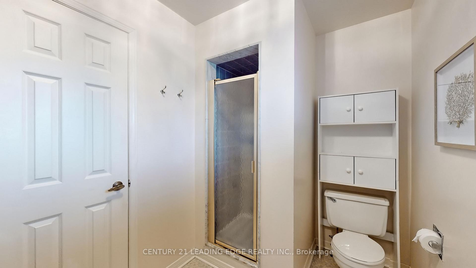 Photo 23 of 16 Glendale Road E, Markham, Thornlea — HOMEH