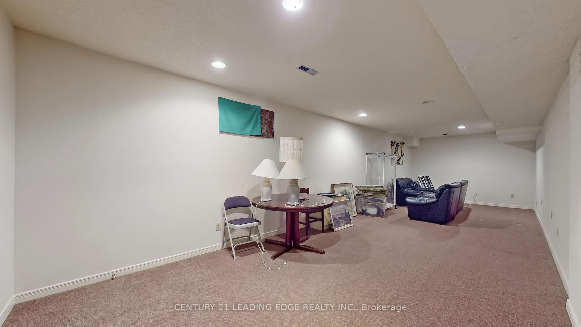 Photo 37 of 16 Glendale Road E, Markham, Thornlea — HOMEH