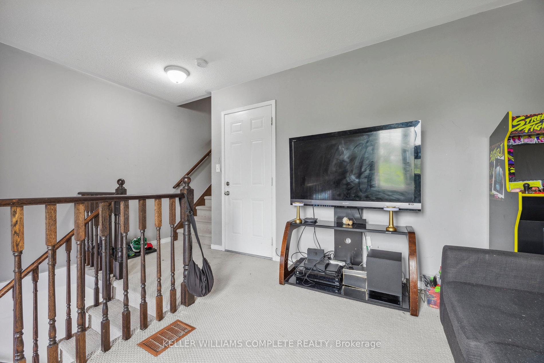 Photo 12 of 23 Reevesmere Lane, Ajax, Northeast Ajax — HOMEH