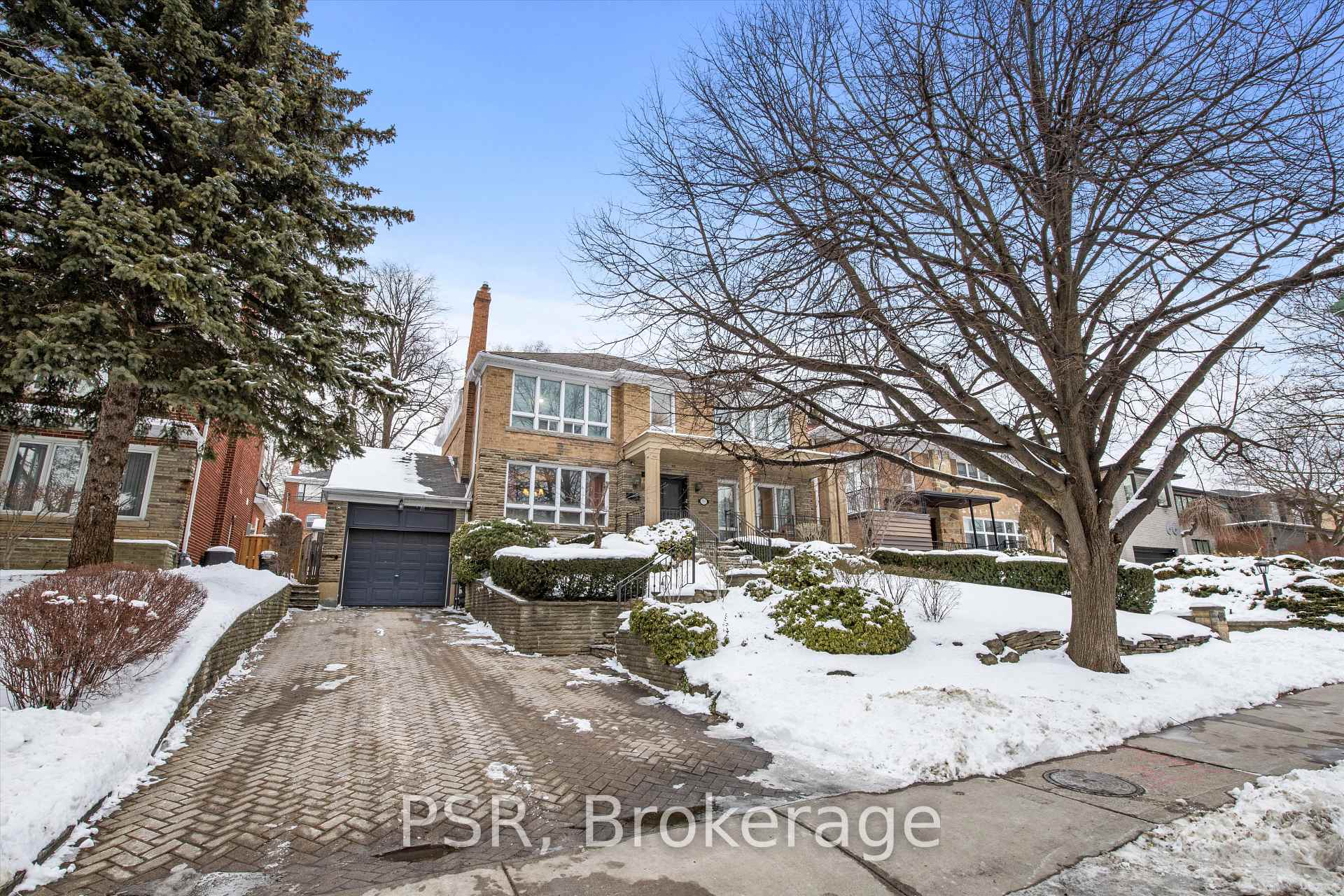 Front of 70 Ridelle Avenue