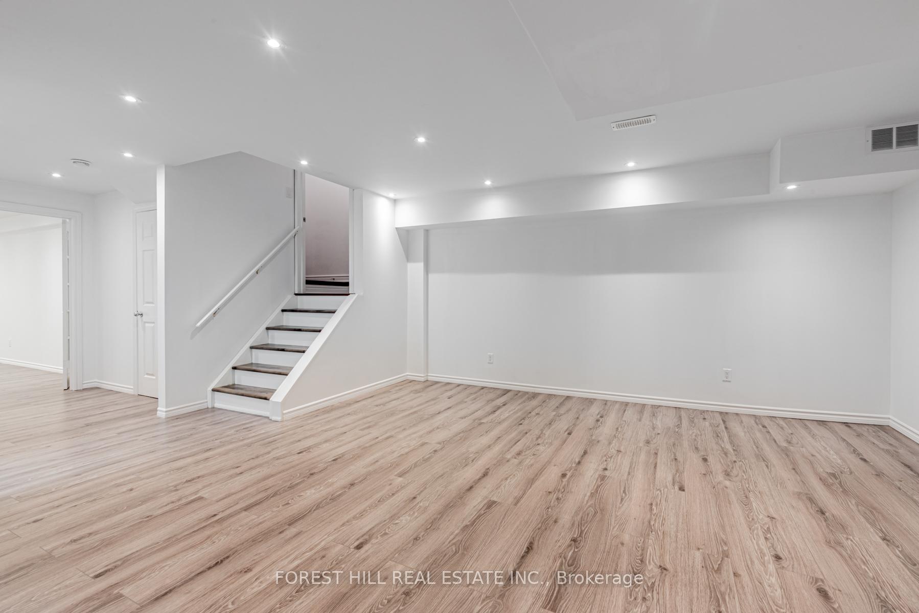 Photo 19 of 8 Christian Ritter Drive, Markham, Berczy — HOMEH
