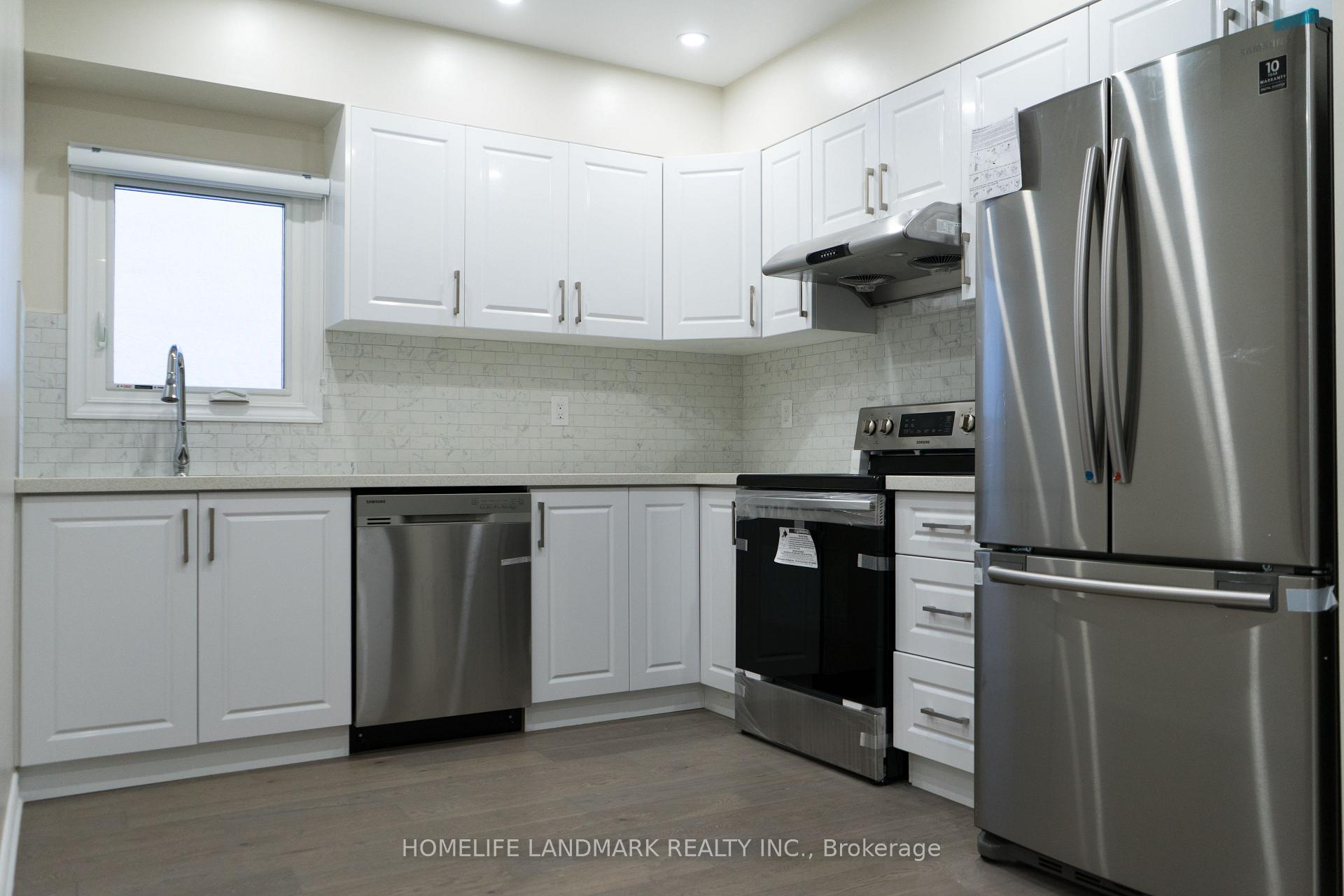 Photo 4 of Unit M/2nd, 124 Barrington Avenue, Toronto, Crescent Town — HOMEH