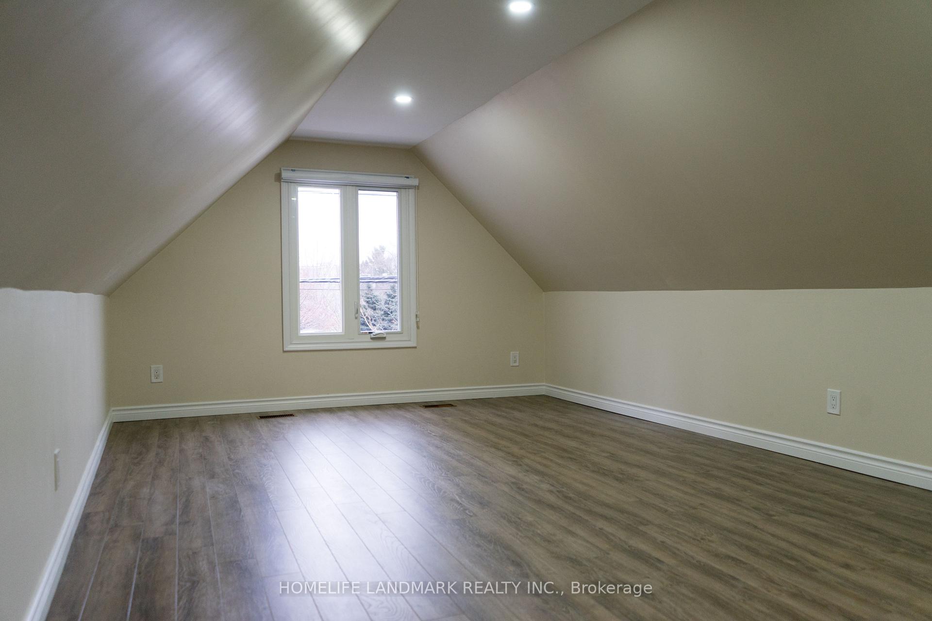 Photo 13 of Unit M/2nd, 124 Barrington Avenue, Toronto, Crescent Town — HOMEH