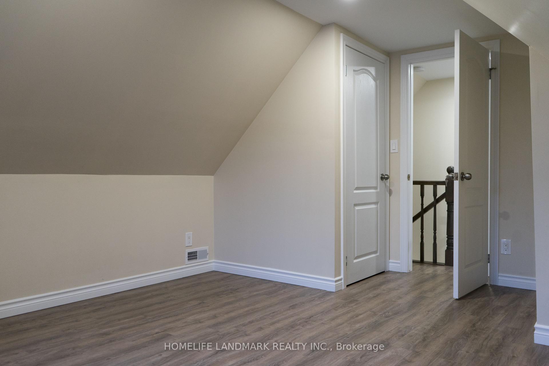 Photo 7 of Unit M/2nd, 124 Barrington Avenue, Toronto, Crescent Town — HOMEH