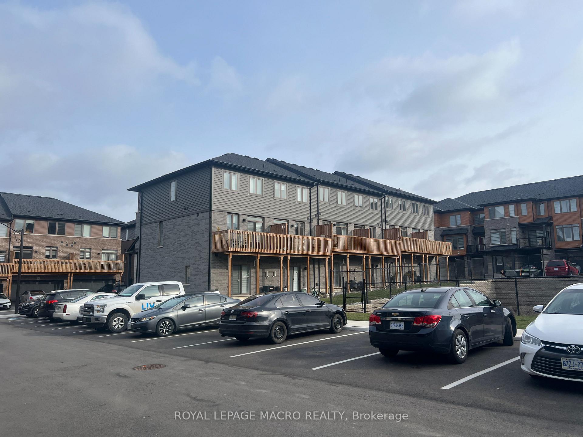 Photo 7 of Unit 93, 61 Soho Street, Hamilton, Stoney Creek — HOMEH