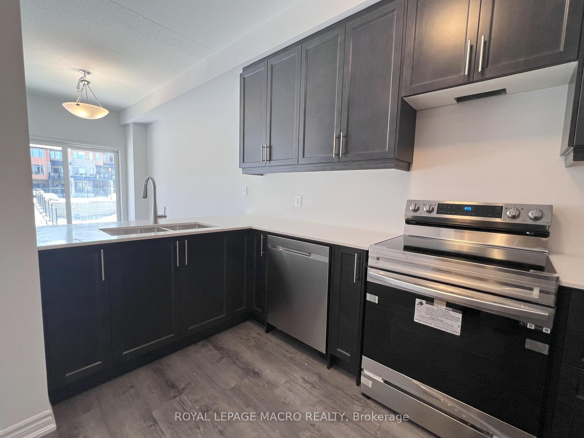 Photo 8 of Unit 93, 61 Soho Street, Hamilton, Stoney Creek — HOMEH