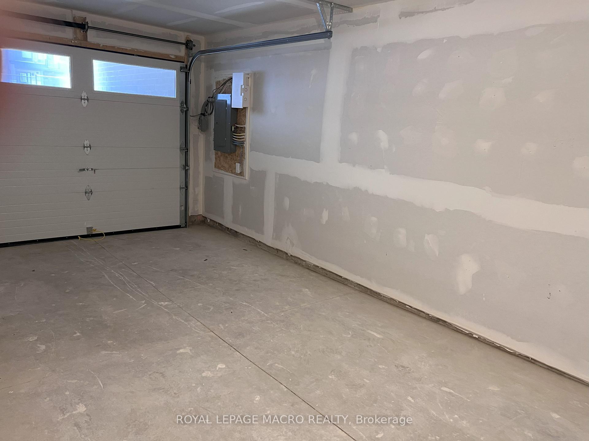 Photo 27 of Unit 93, 61 Soho Street, Hamilton, Stoney Creek — HOMEH