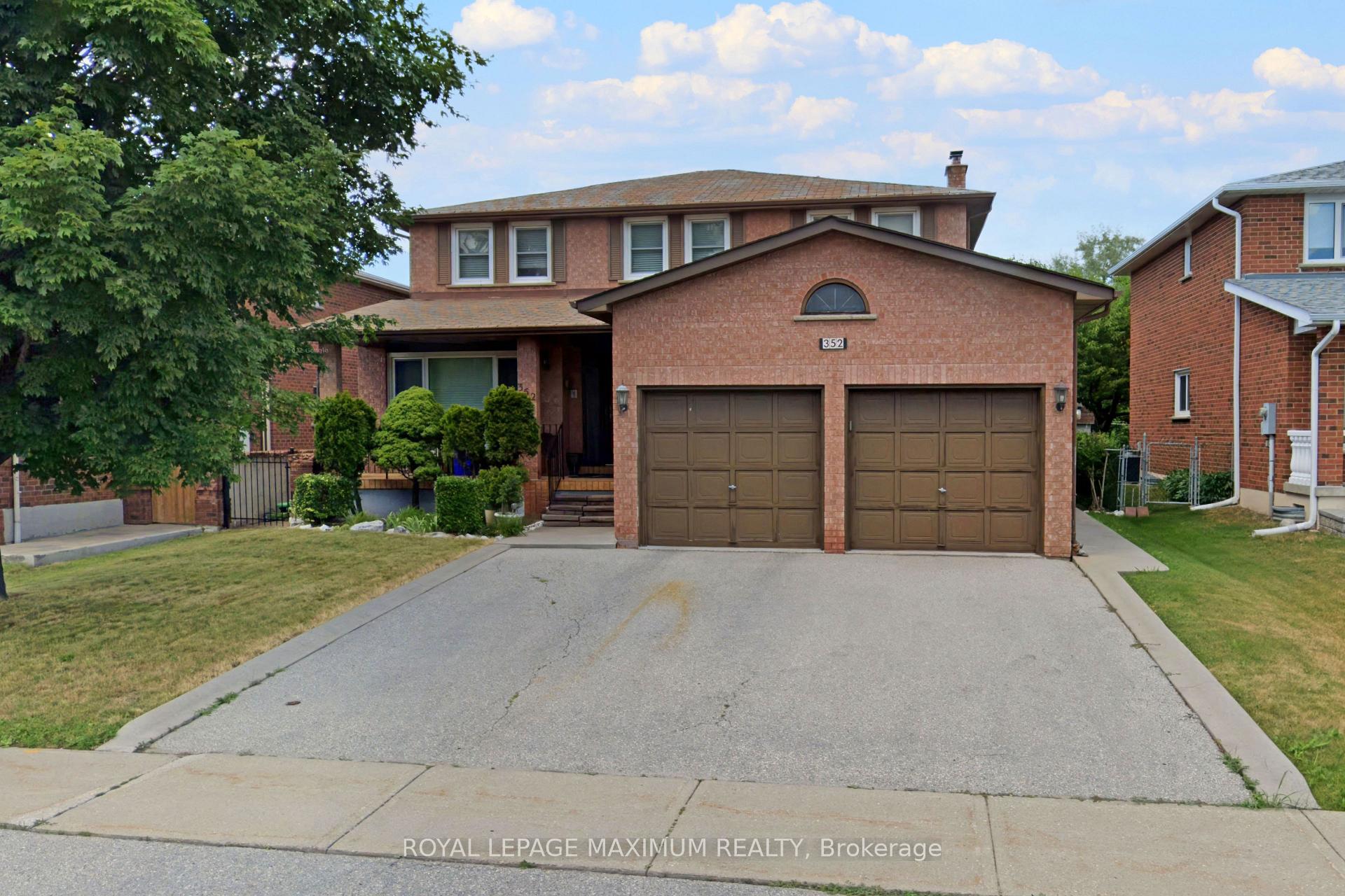 Photo 3 of 352 Forest Drive, Vaughan, West Woodbridge — HOMEH
