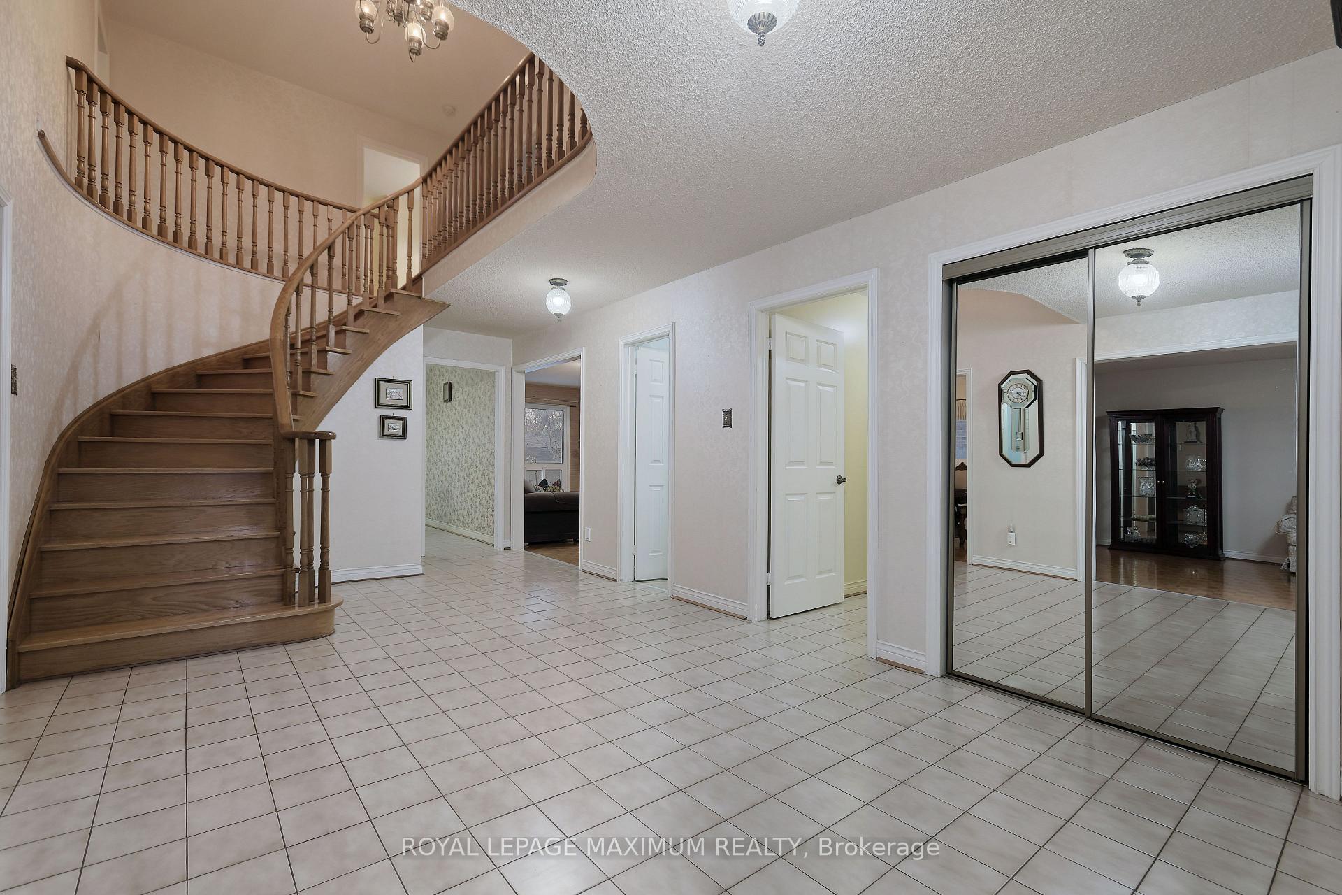 Photo 49 of 352 Forest Drive, Vaughan, West Woodbridge — HOMEH