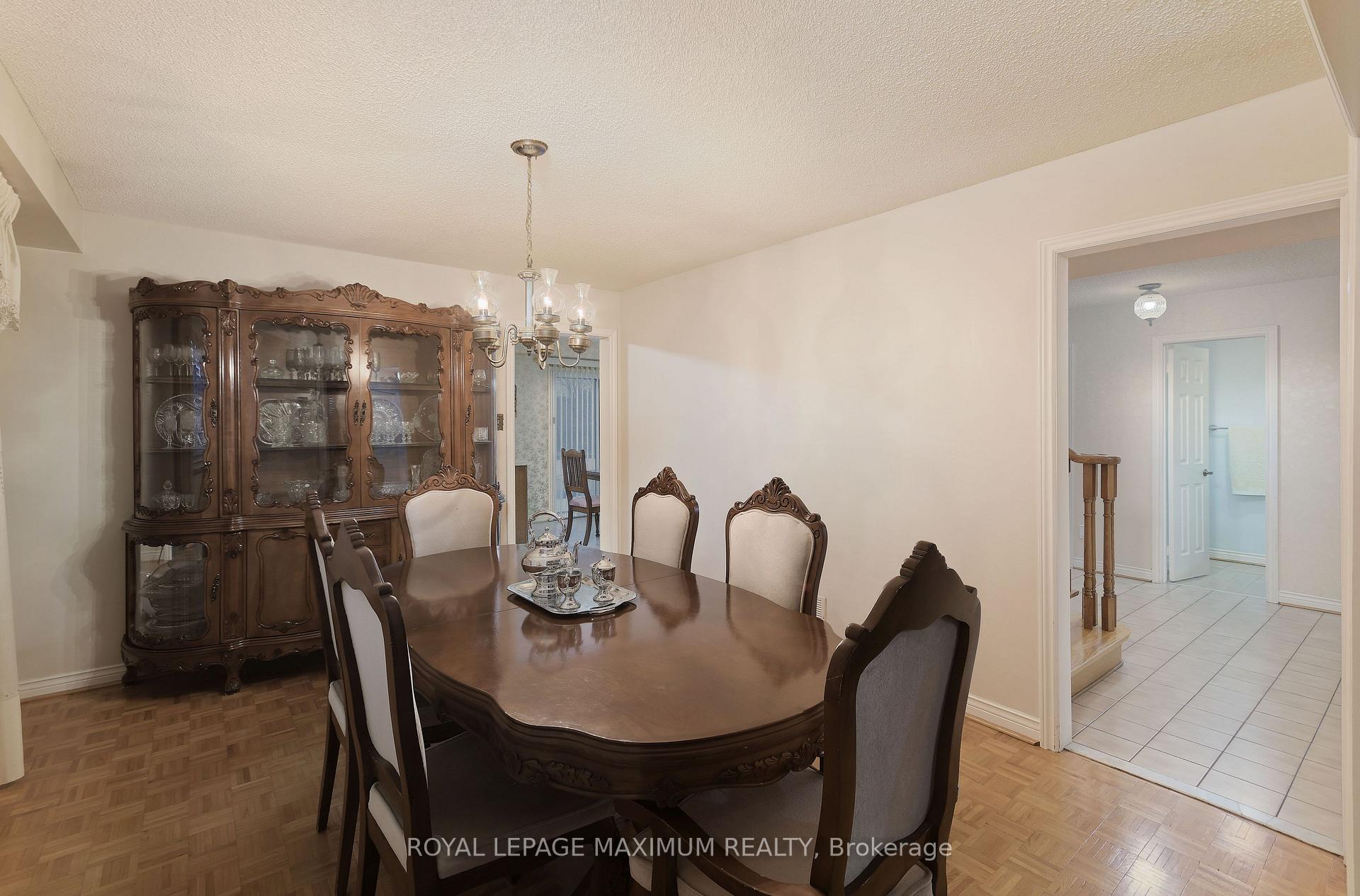 Photo 34 of 352 Forest Drive, Vaughan, West Woodbridge — HOMEH