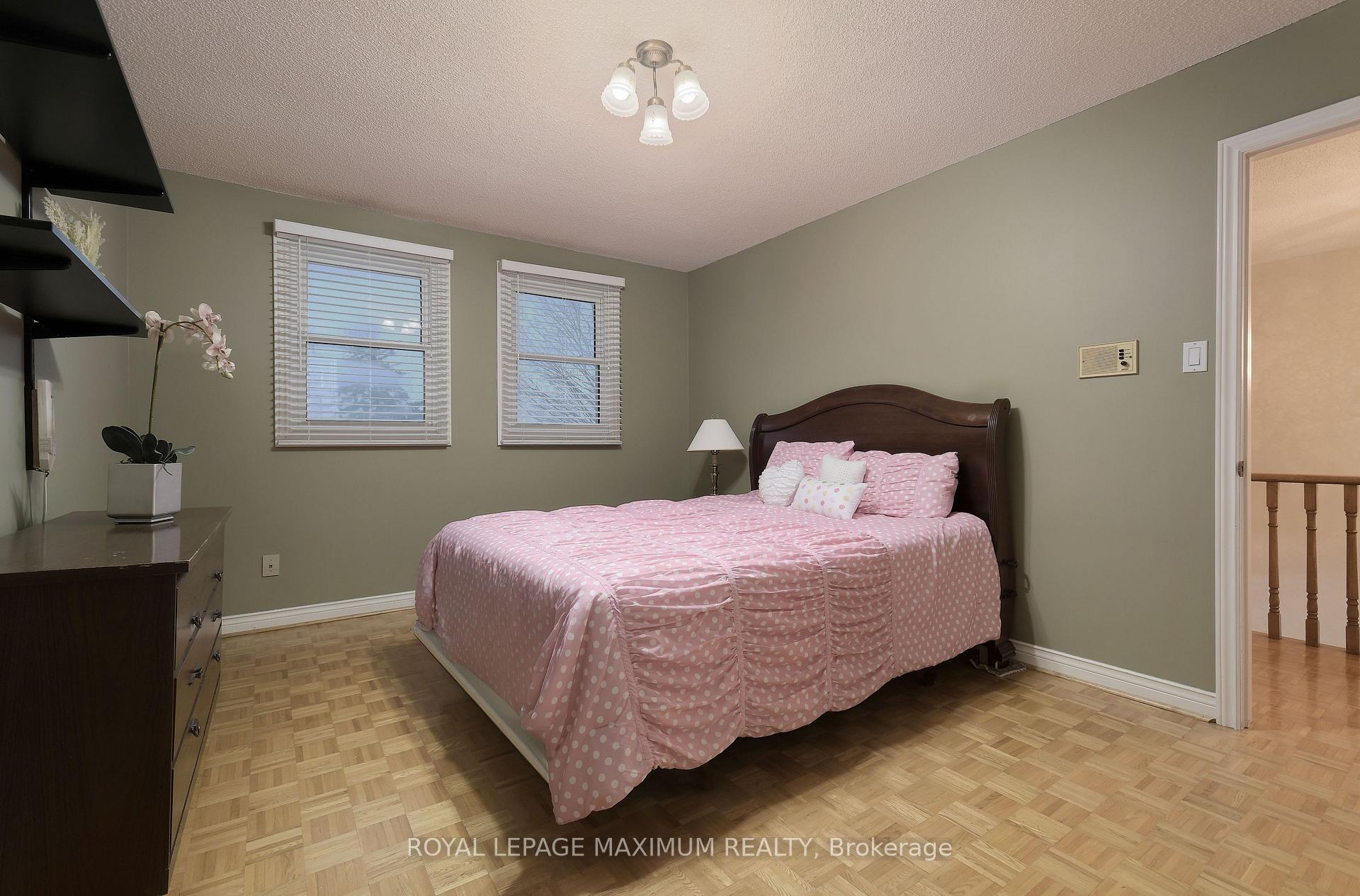 Photo 30 of 352 Forest Drive, Vaughan, West Woodbridge — HOMEH