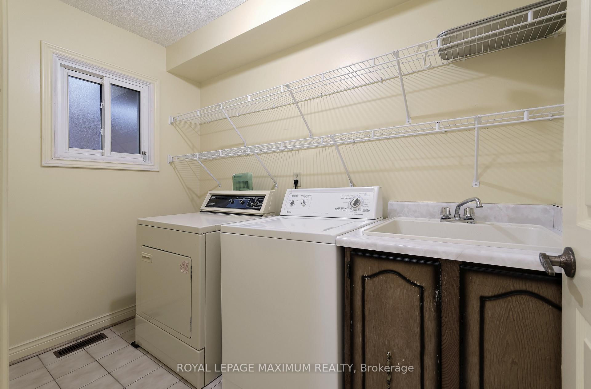 Photo 31 of 352 Forest Drive, Vaughan, West Woodbridge — HOMEH