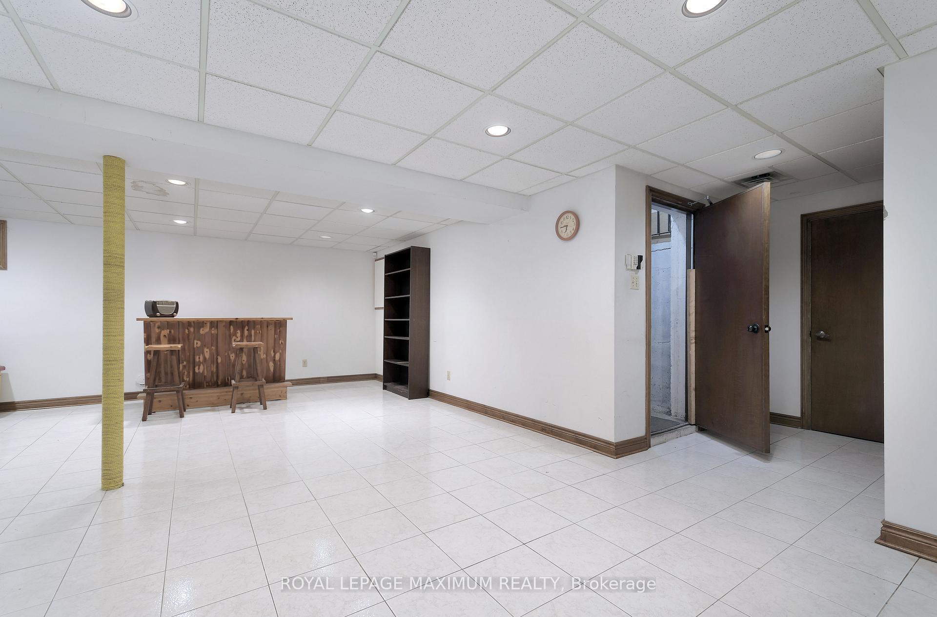 Photo 35 of 352 Forest Drive, Vaughan, West Woodbridge — HOMEH
