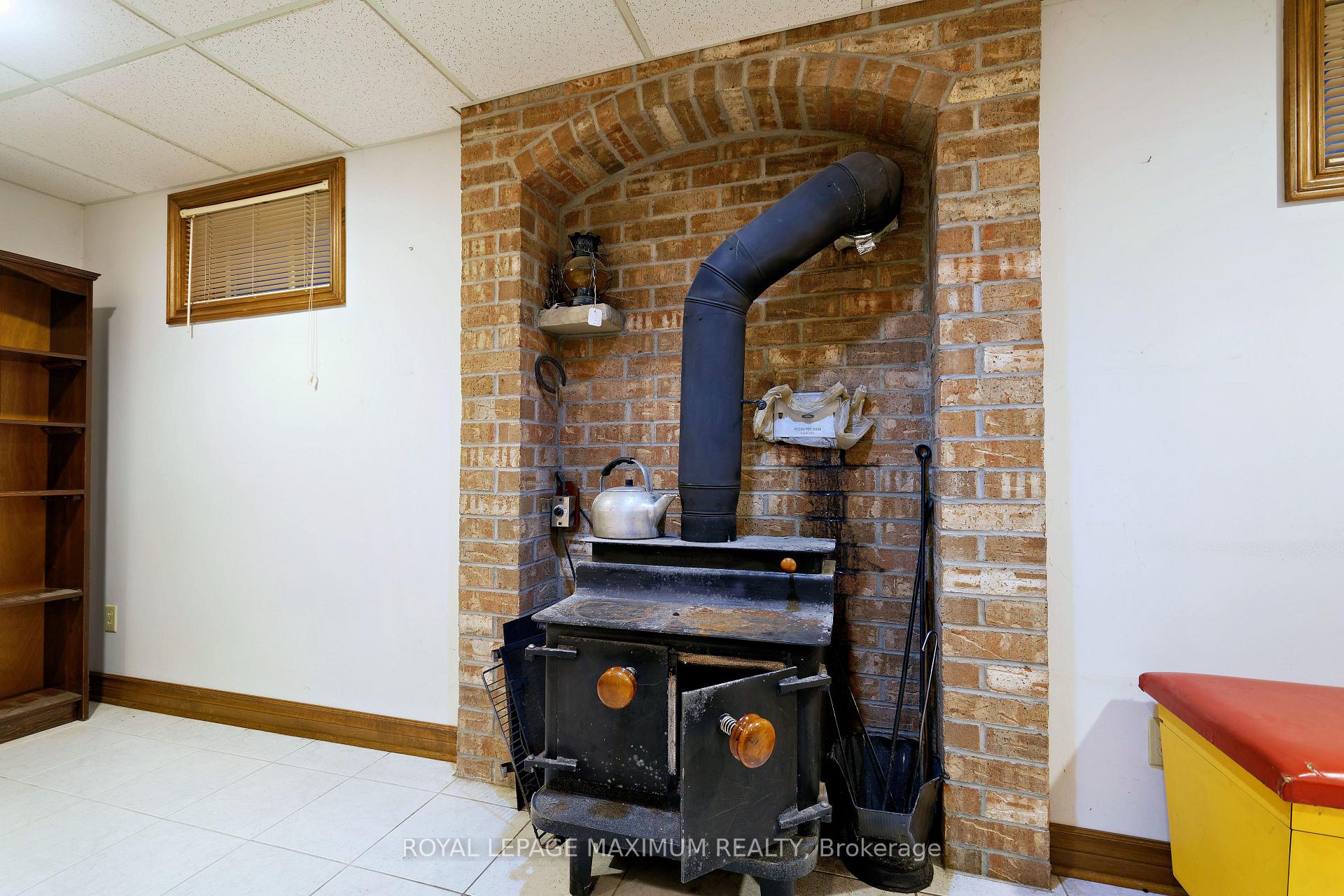 Photo 44 of 352 Forest Drive, Vaughan, West Woodbridge — HOMEH