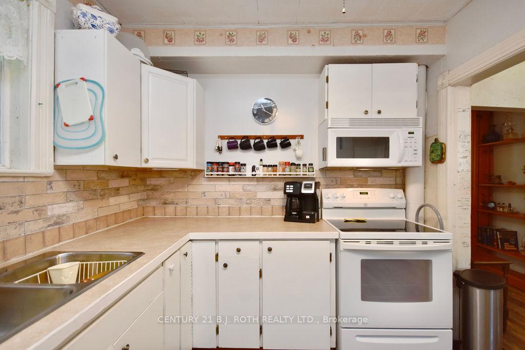 Photo 13 of 14 Mill Street E, Springwater, Hillsdale — HOMEH