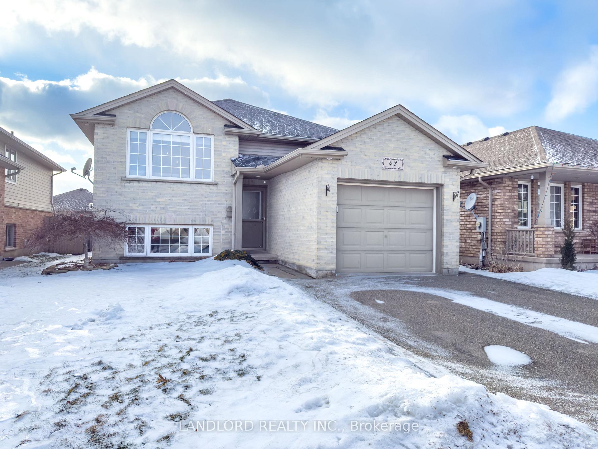 Photo 1 of 42 Hagerman Crescent, St. Thomas — HOMEH