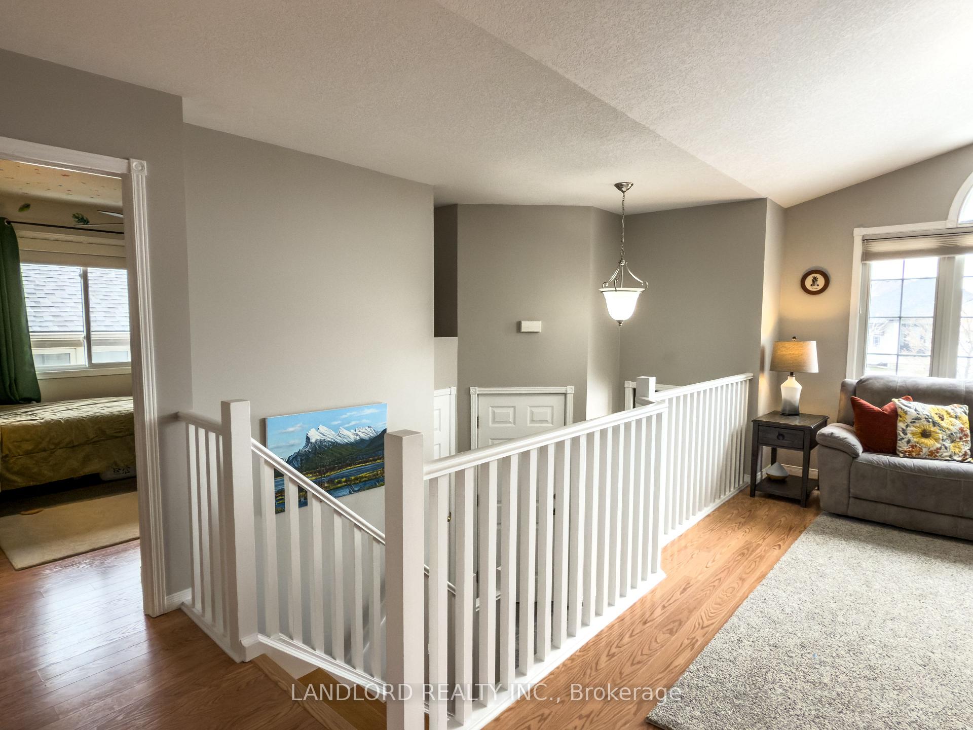 Photo 18 of 42 Hagerman Crescent, St. Thomas — HOMEH