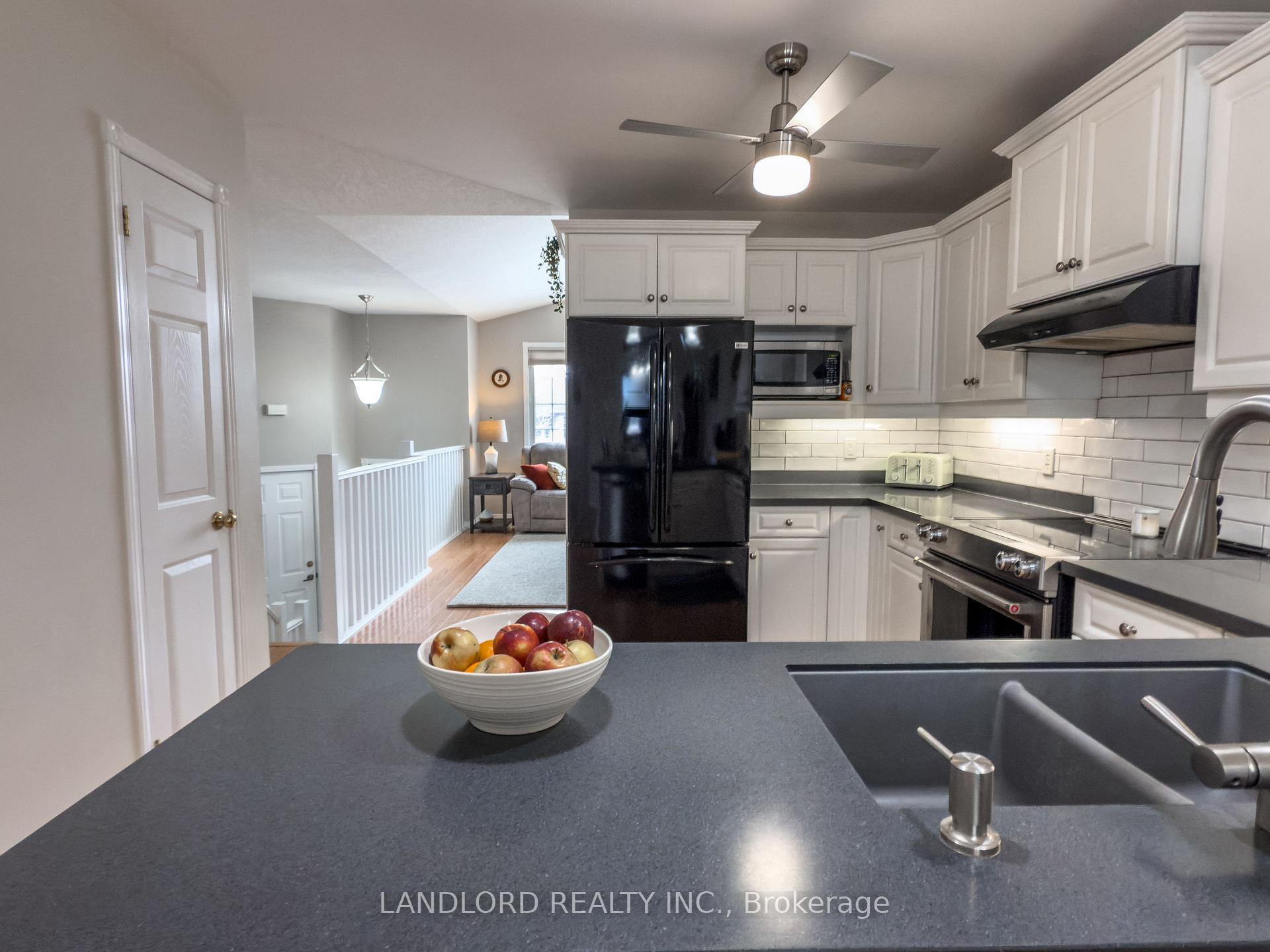 Photo 13 of 42 Hagerman Crescent, St. Thomas — HOMEH