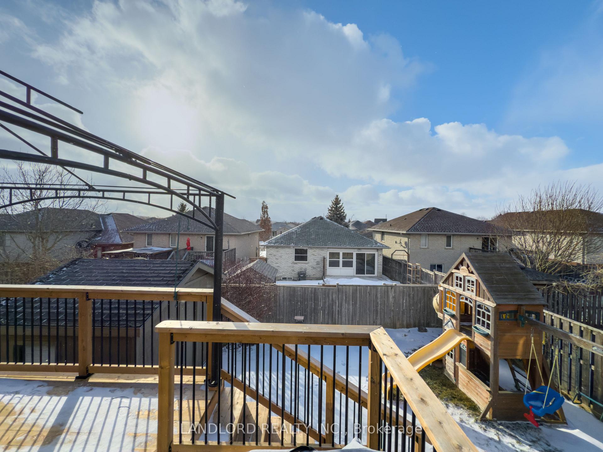 Photo 10 of 42 Hagerman Crescent, St. Thomas — HOMEH