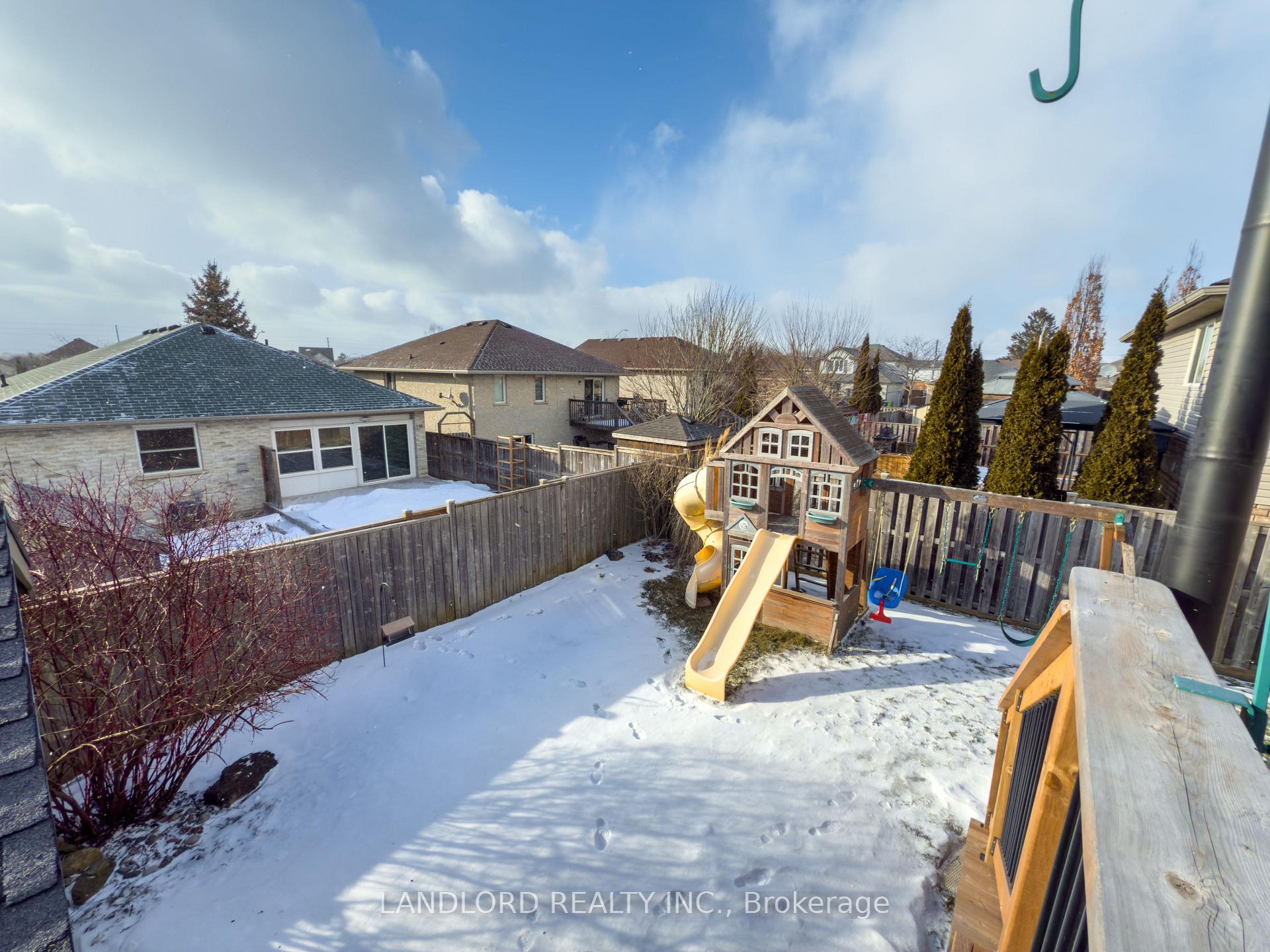Photo 22 of 42 Hagerman Crescent, St. Thomas — HOMEH