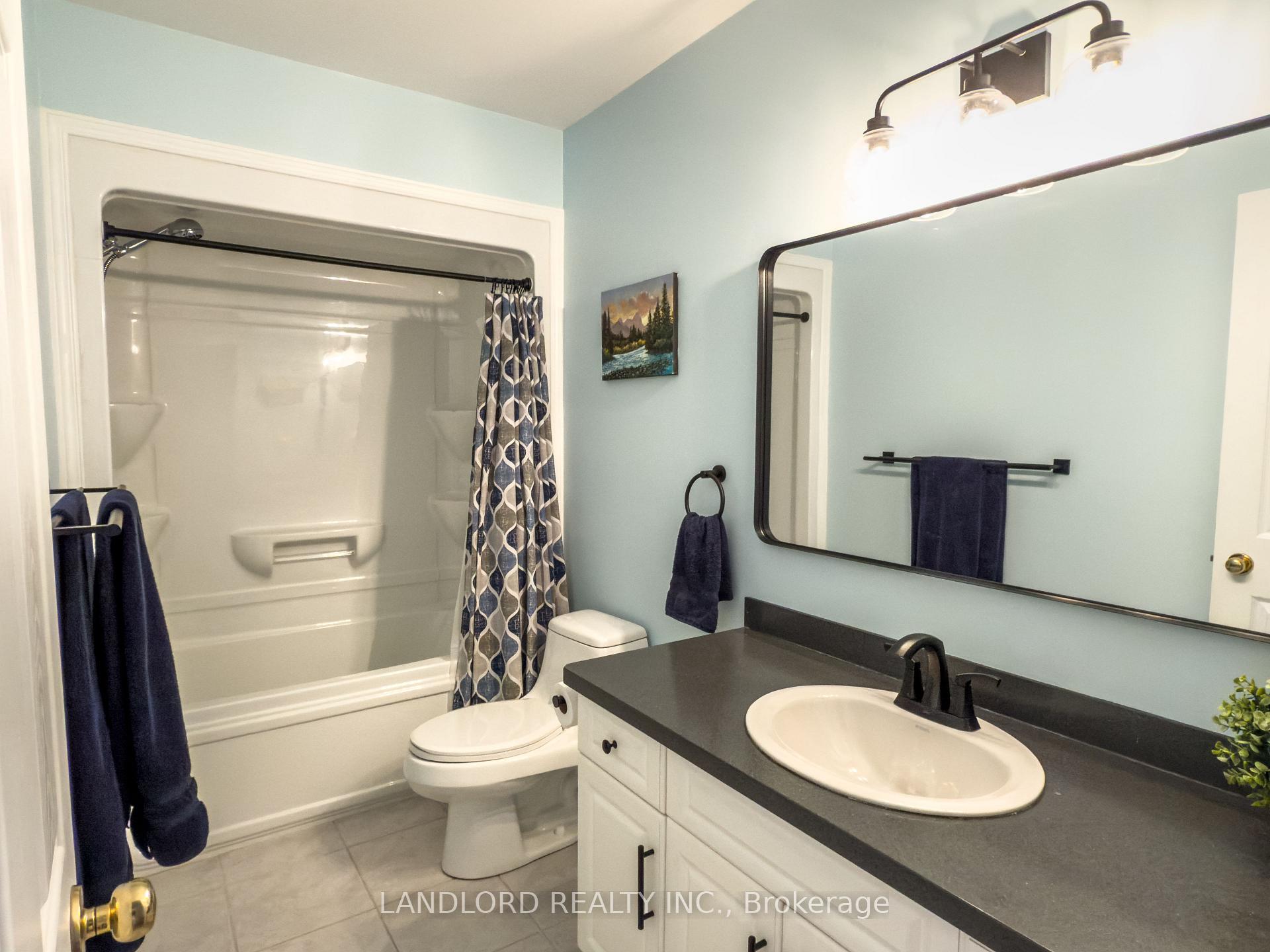 Photo 17 of 42 Hagerman Crescent, St. Thomas — HOMEH
