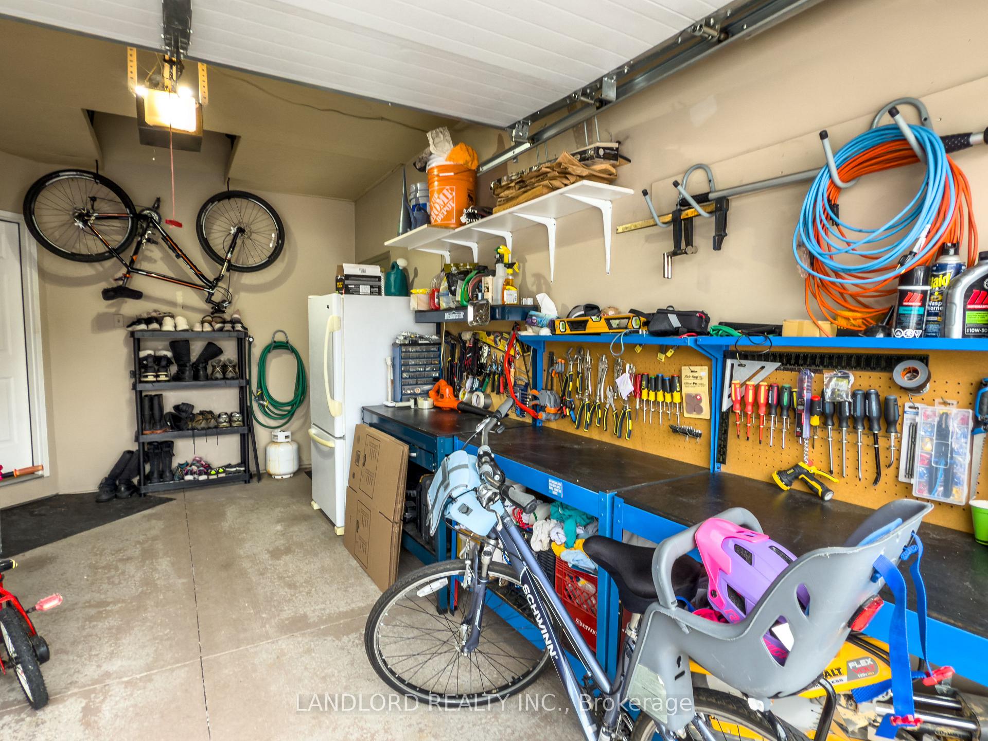Photo 44 of 42 Hagerman Crescent, St. Thomas — HOMEH