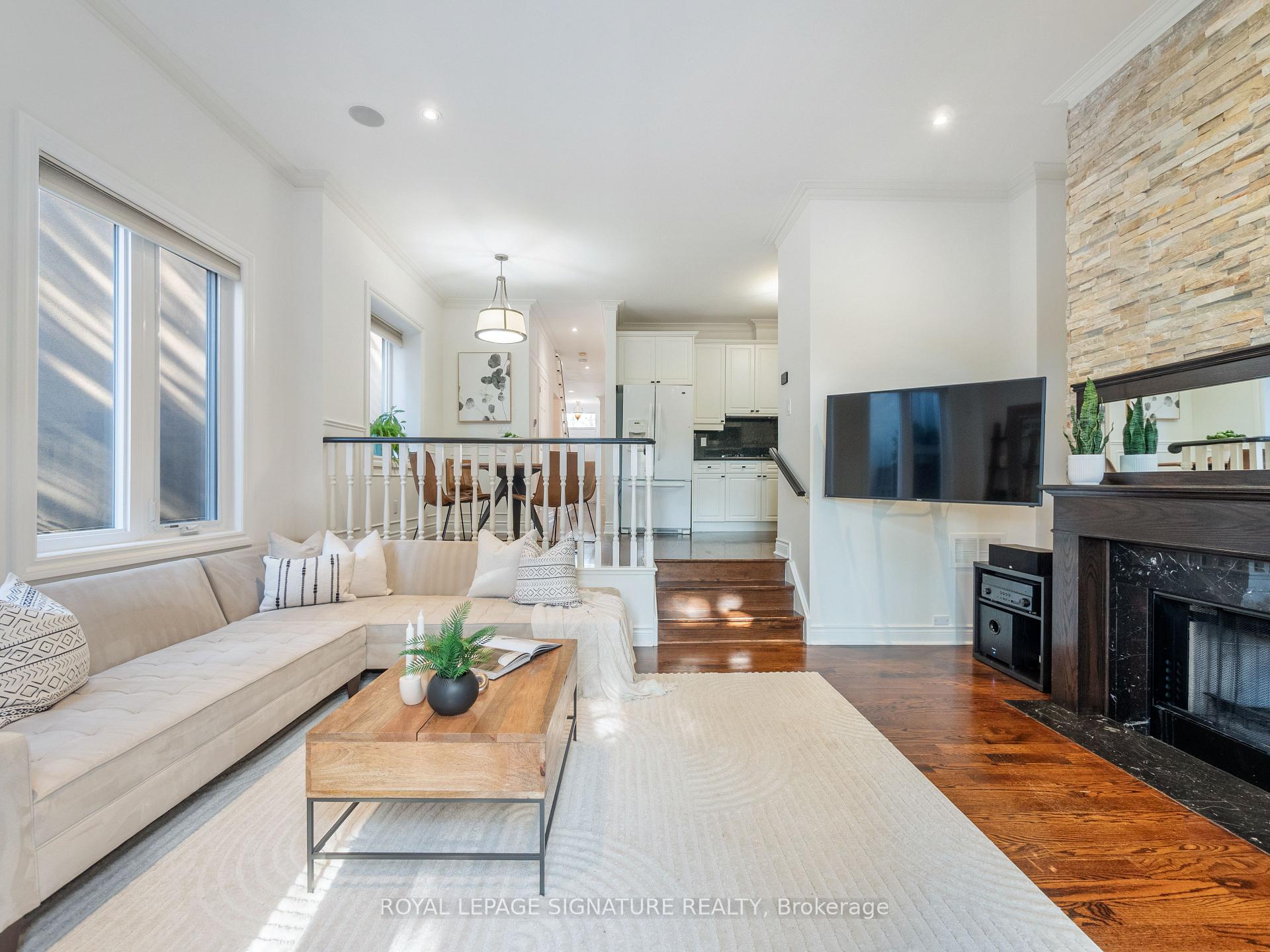 Photo 12 of 53 Parkhurst Boulevard E, Toronto, Leaside — HOMEH