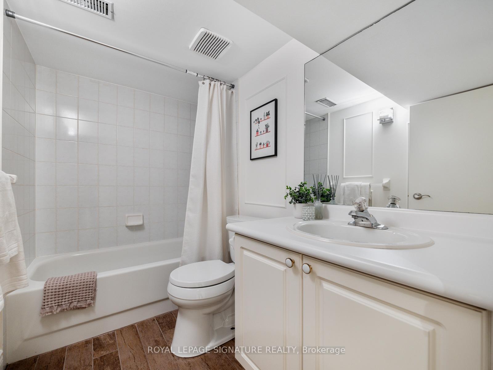 Photo 15 of 53 Parkhurst Boulevard E, Toronto, Leaside — HOMEH