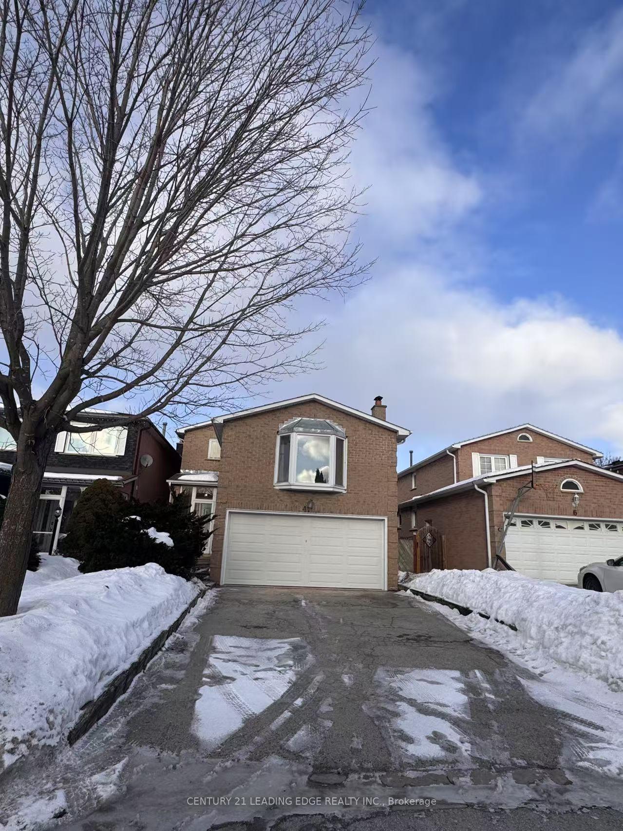 Photo 1 of Unit Main, 4 Burwell Crescent, Markham, Raymerville — HOMEH
