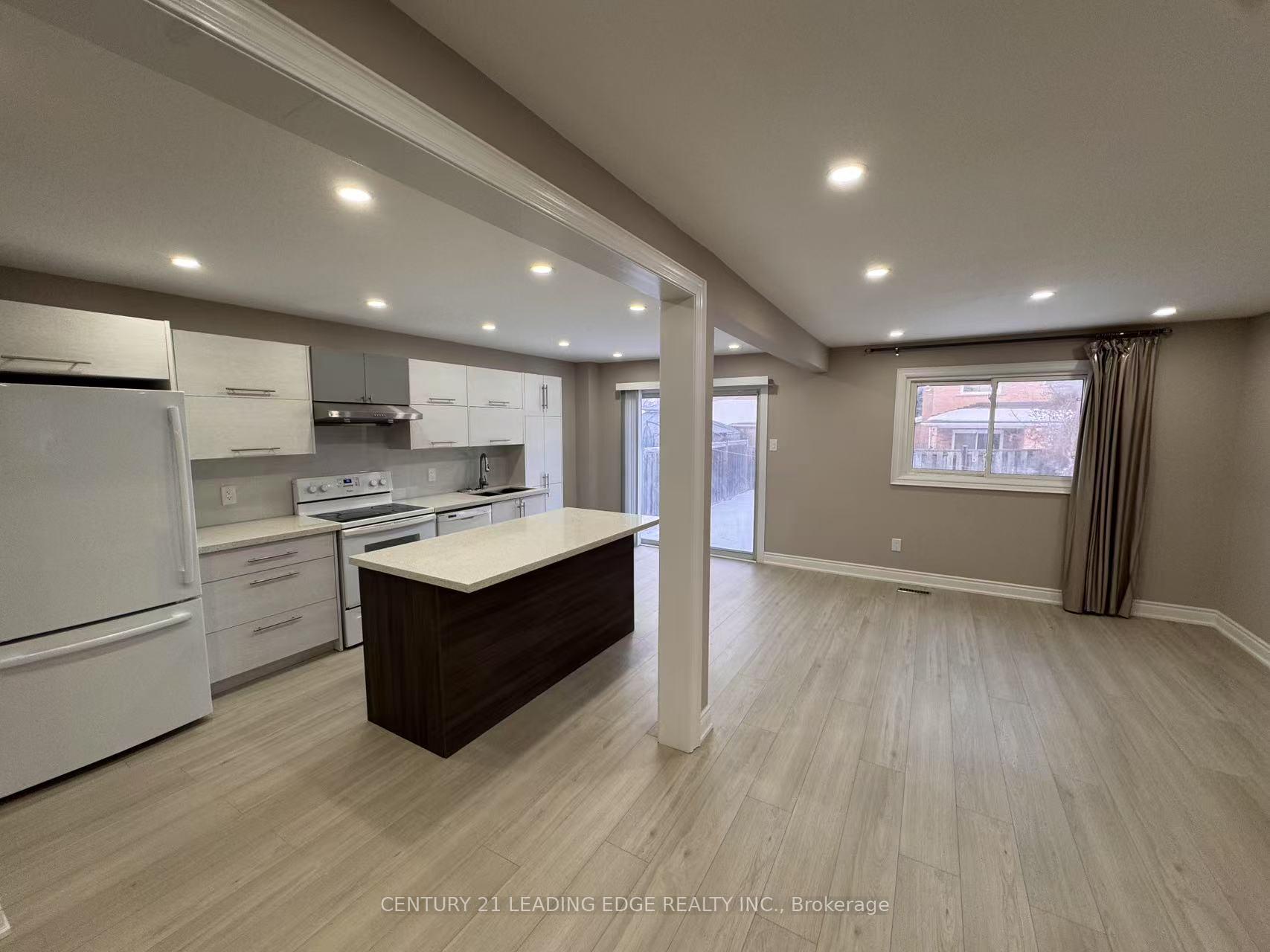 Photo 2 of Unit Main, 4 Burwell Crescent, Markham, Raymerville — HOMEH