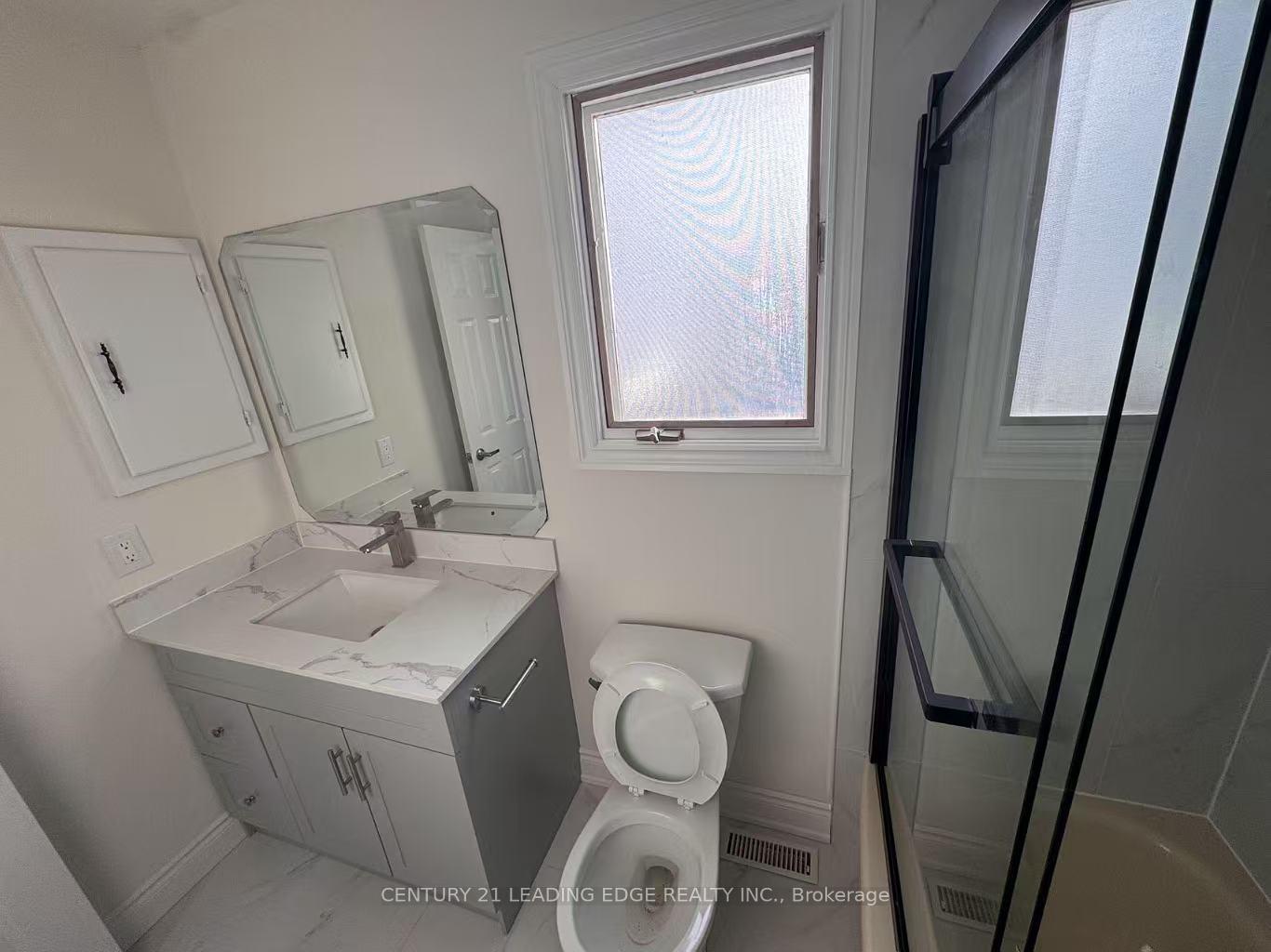 Photo 4 of Unit Main, 4 Burwell Crescent, Markham, Raymerville — HOMEH