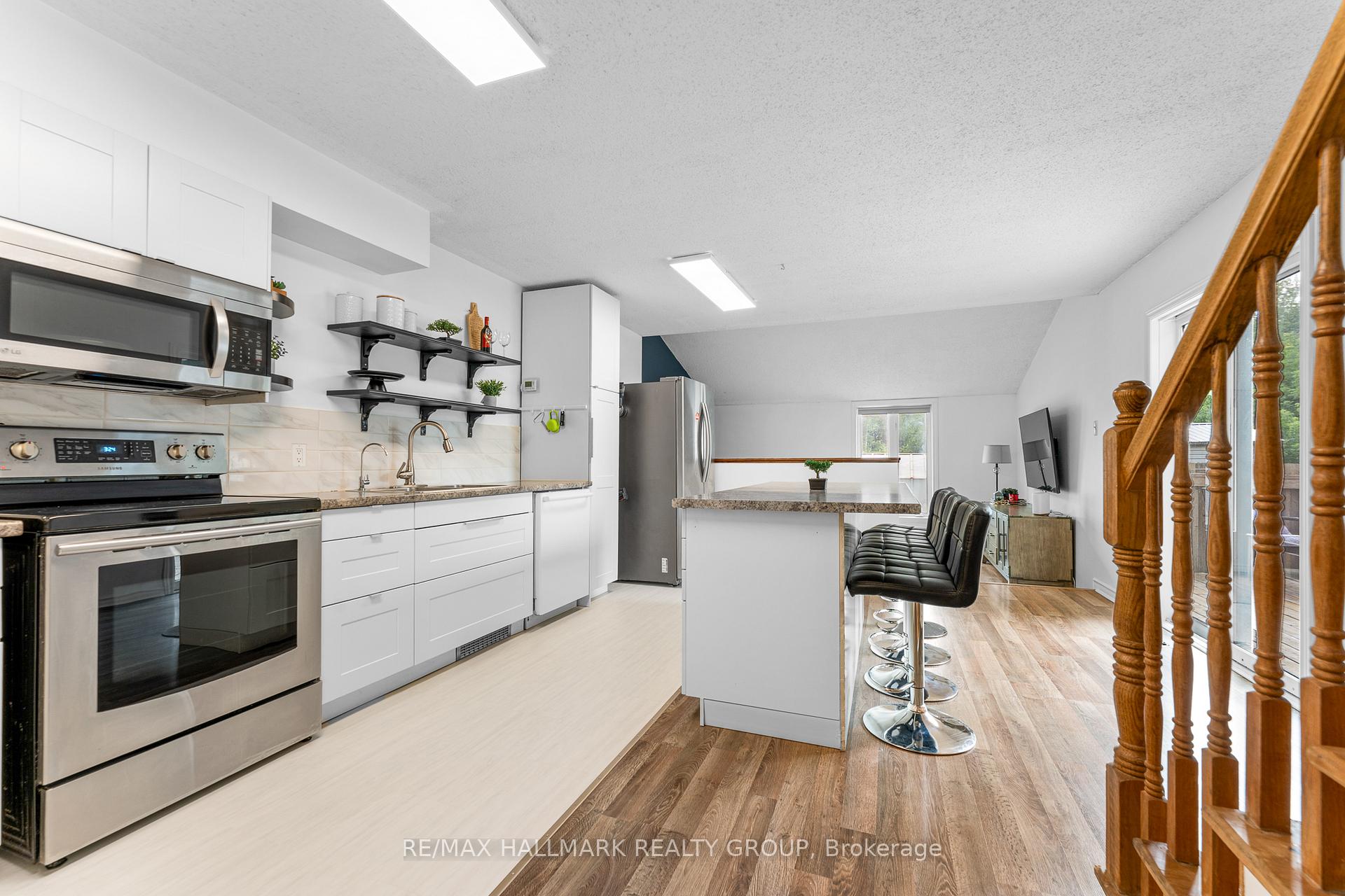 Photo 6 of Unit D, 5732 Andrasi Crescent, Ottawa, Osgoode — HOMEH