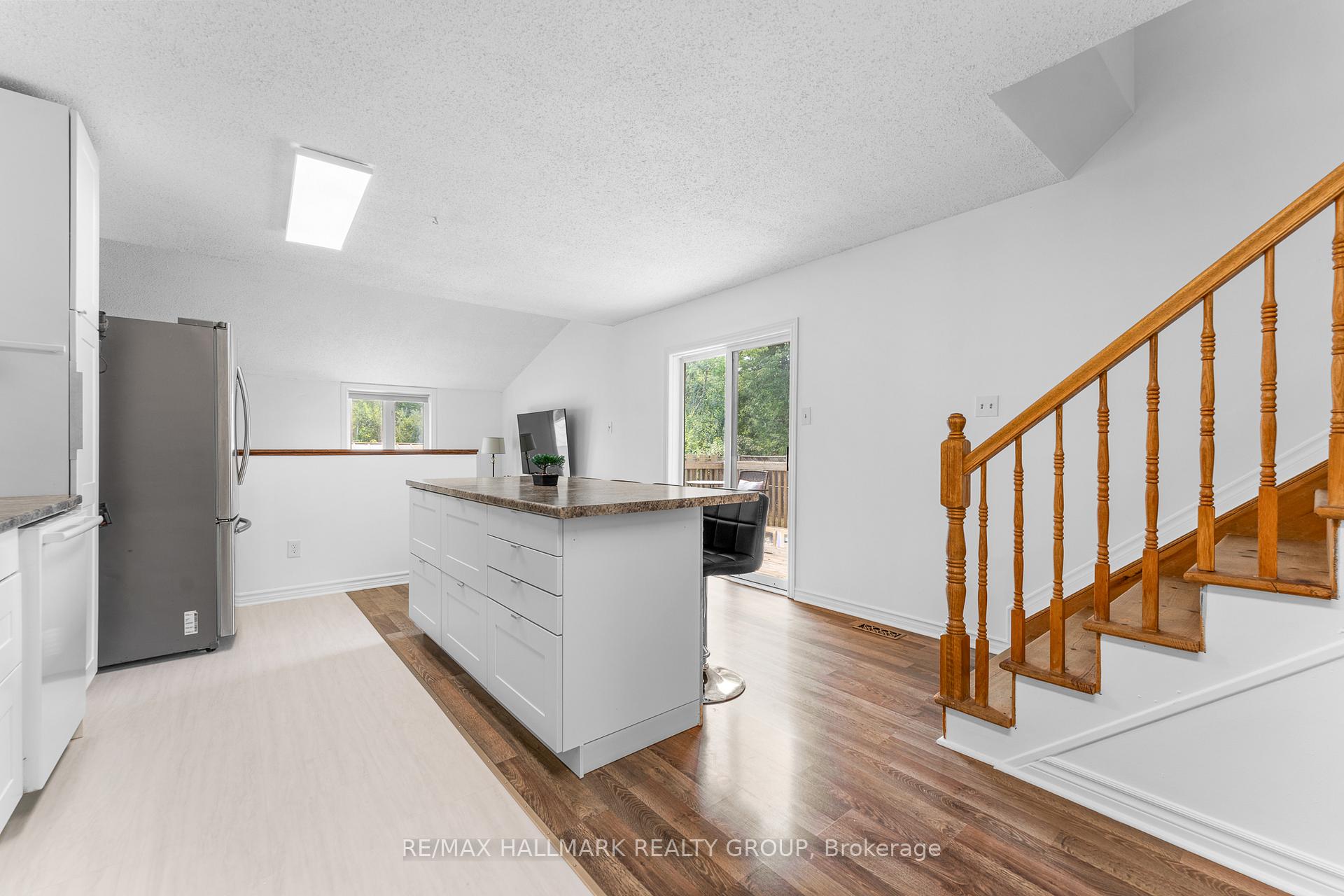 Photo 11 of Unit D, 5732 Andrasi Crescent, Ottawa, Osgoode — HOMEH